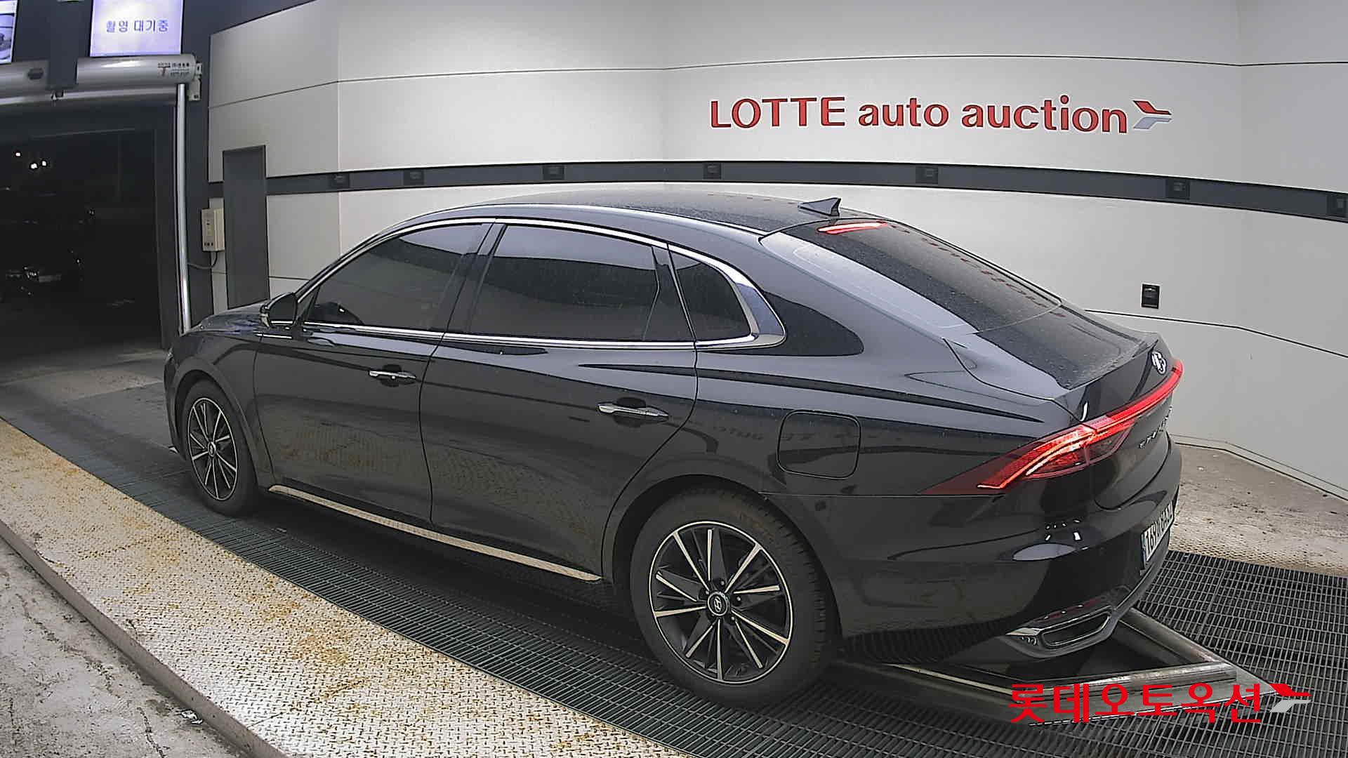 2022 - hyundai grandeur