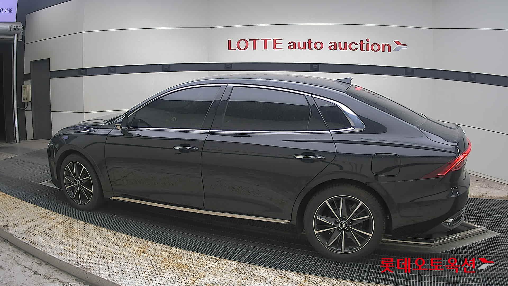 2022 - hyundai grandeur
