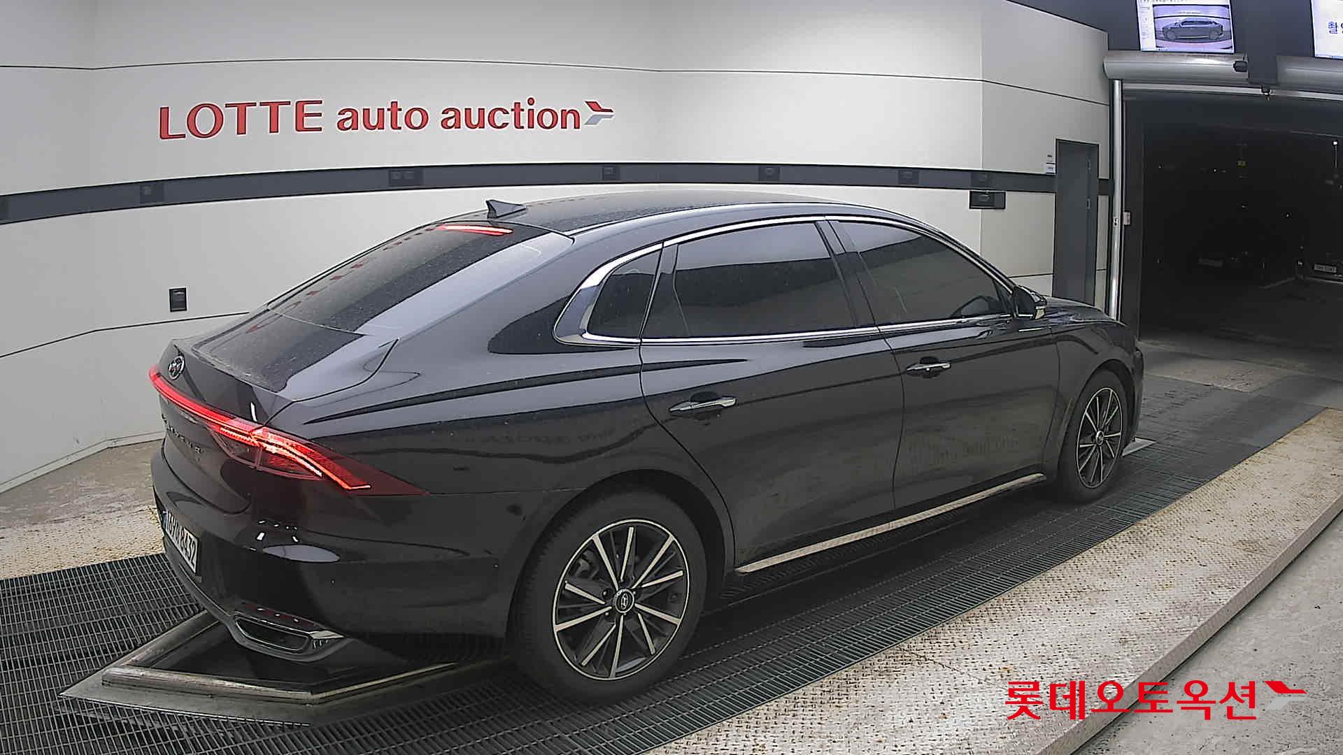 2022 - hyundai grandeur