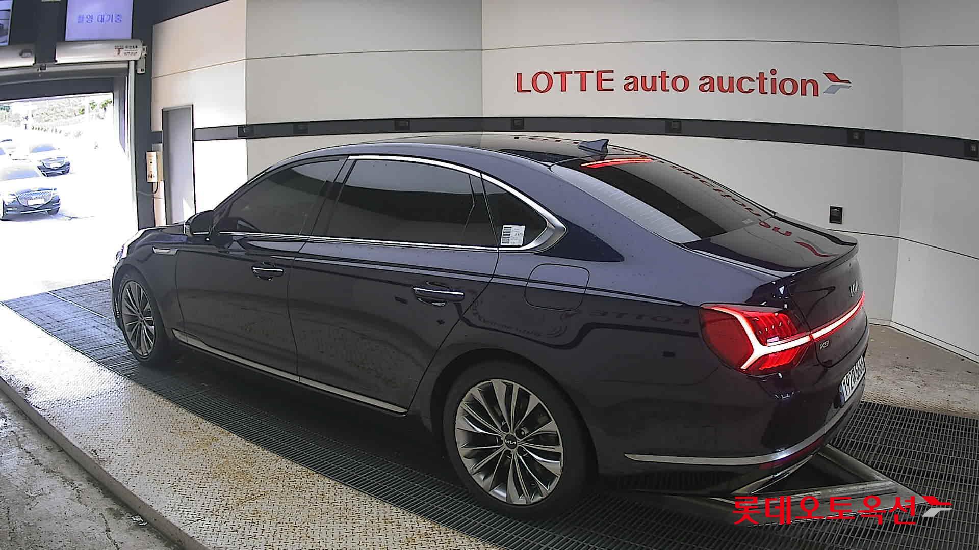 2023 - kia k9