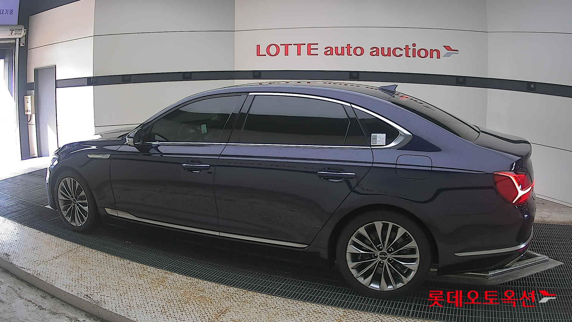 2023 - kia k9