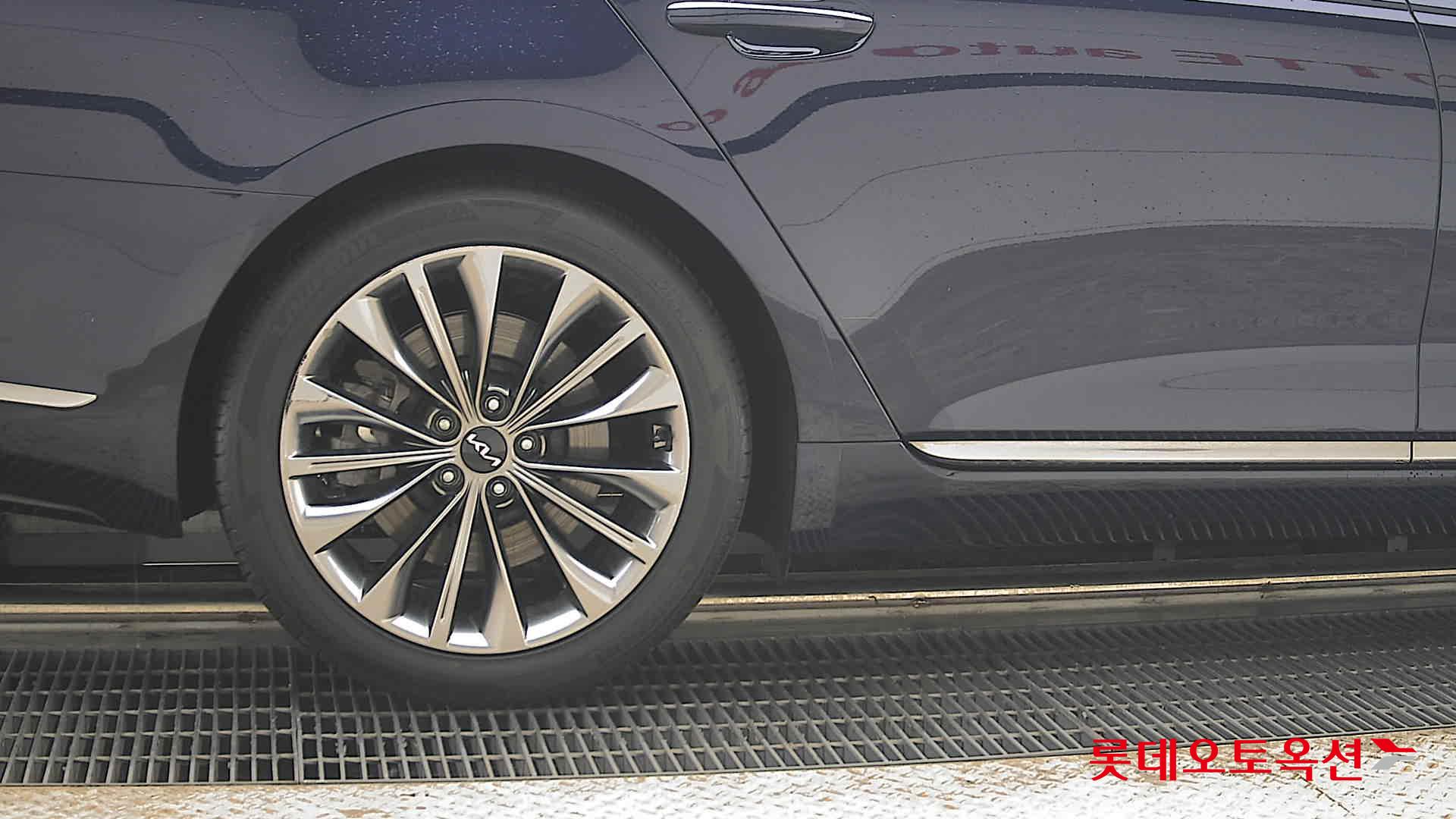 2023 - kia k9