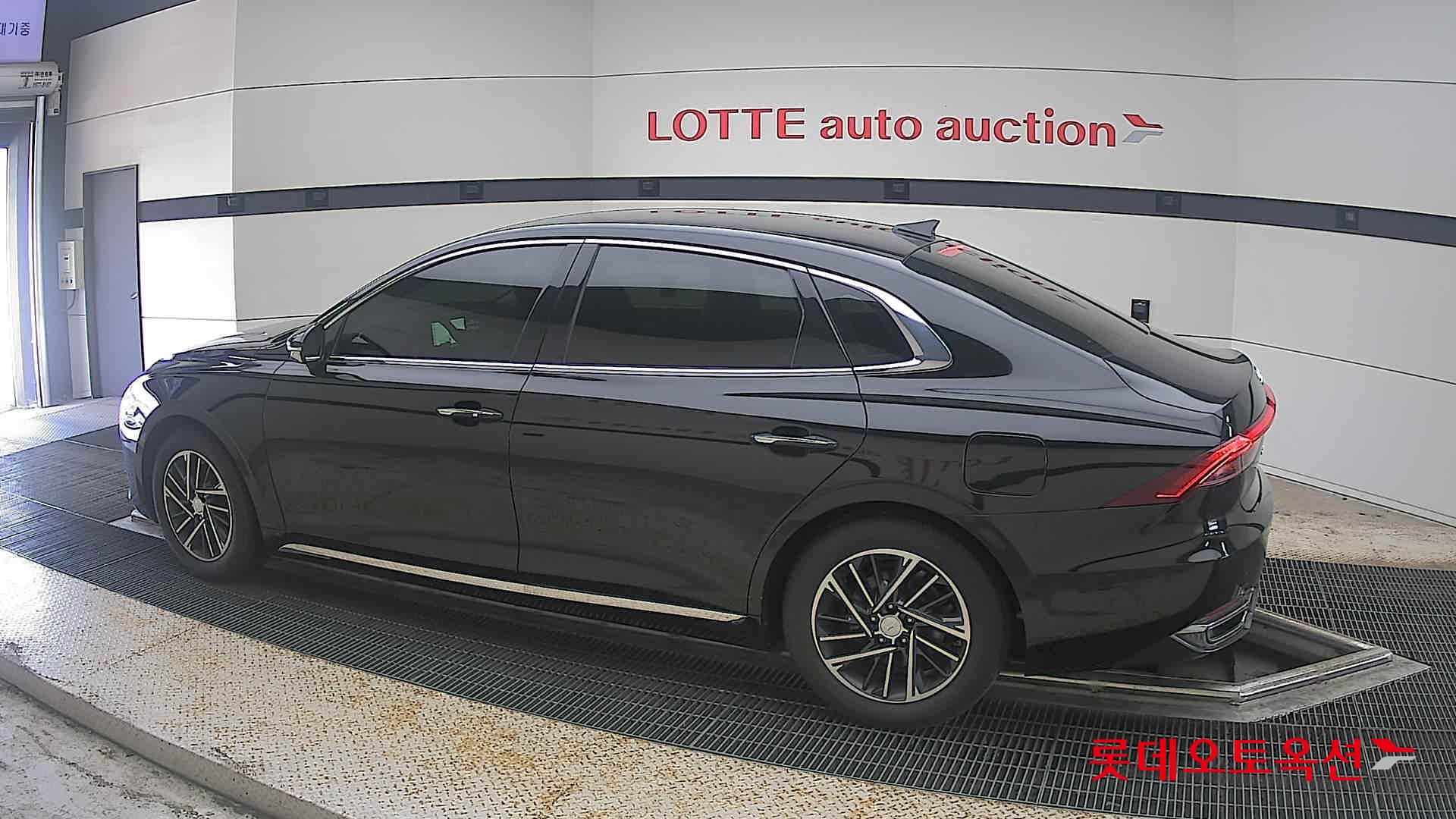 2022 - hyundai grandeur
