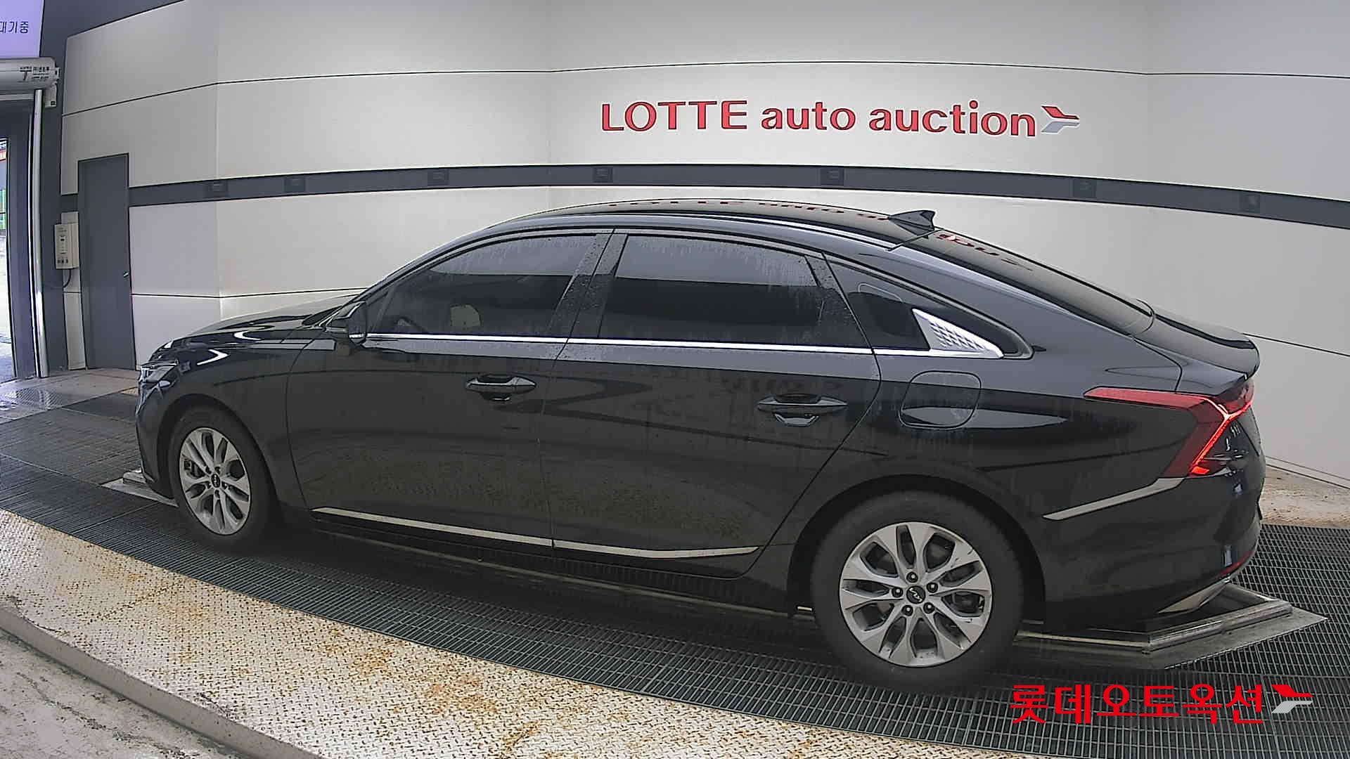2023 - kia k8