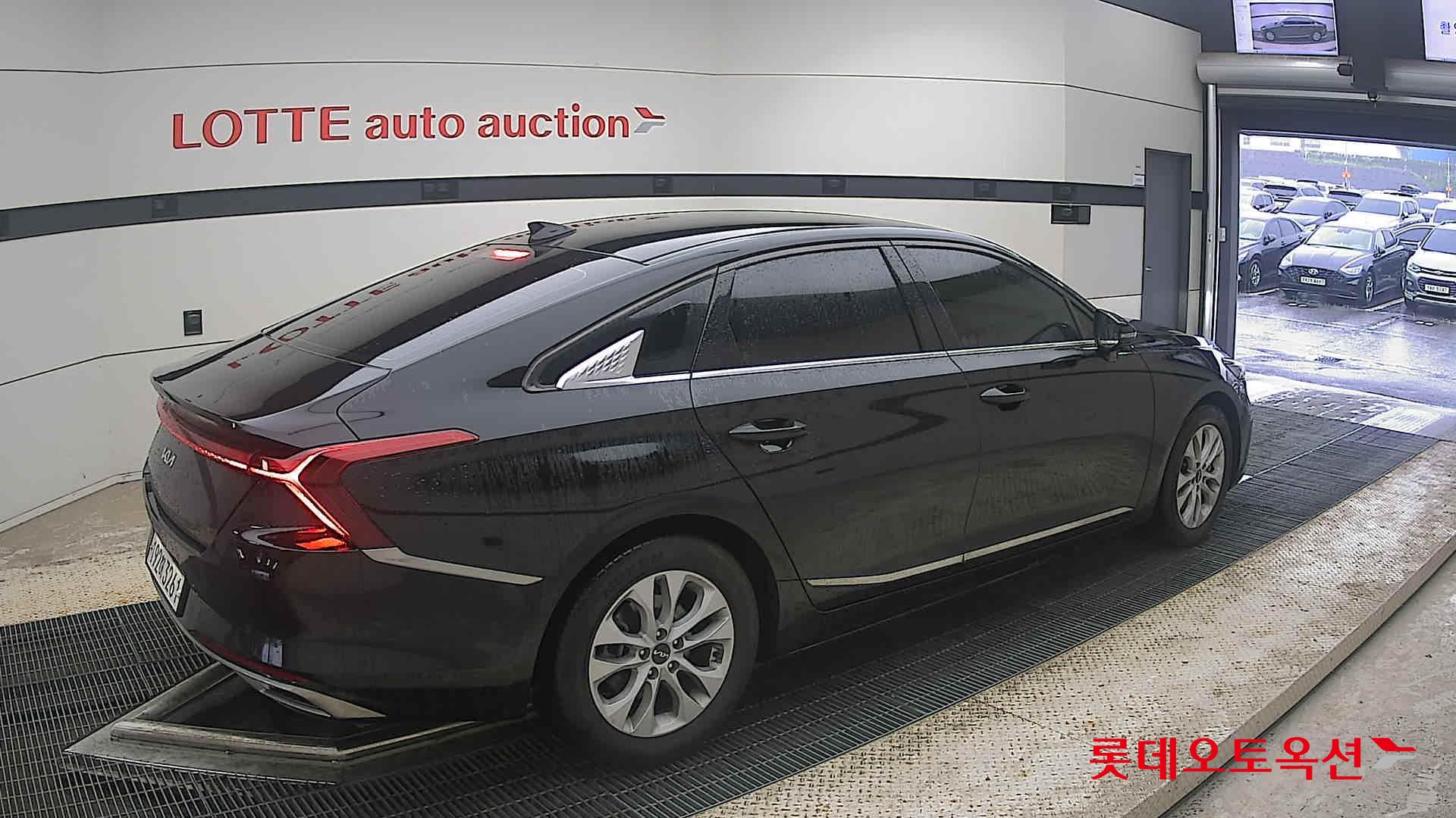 2023 - kia k8