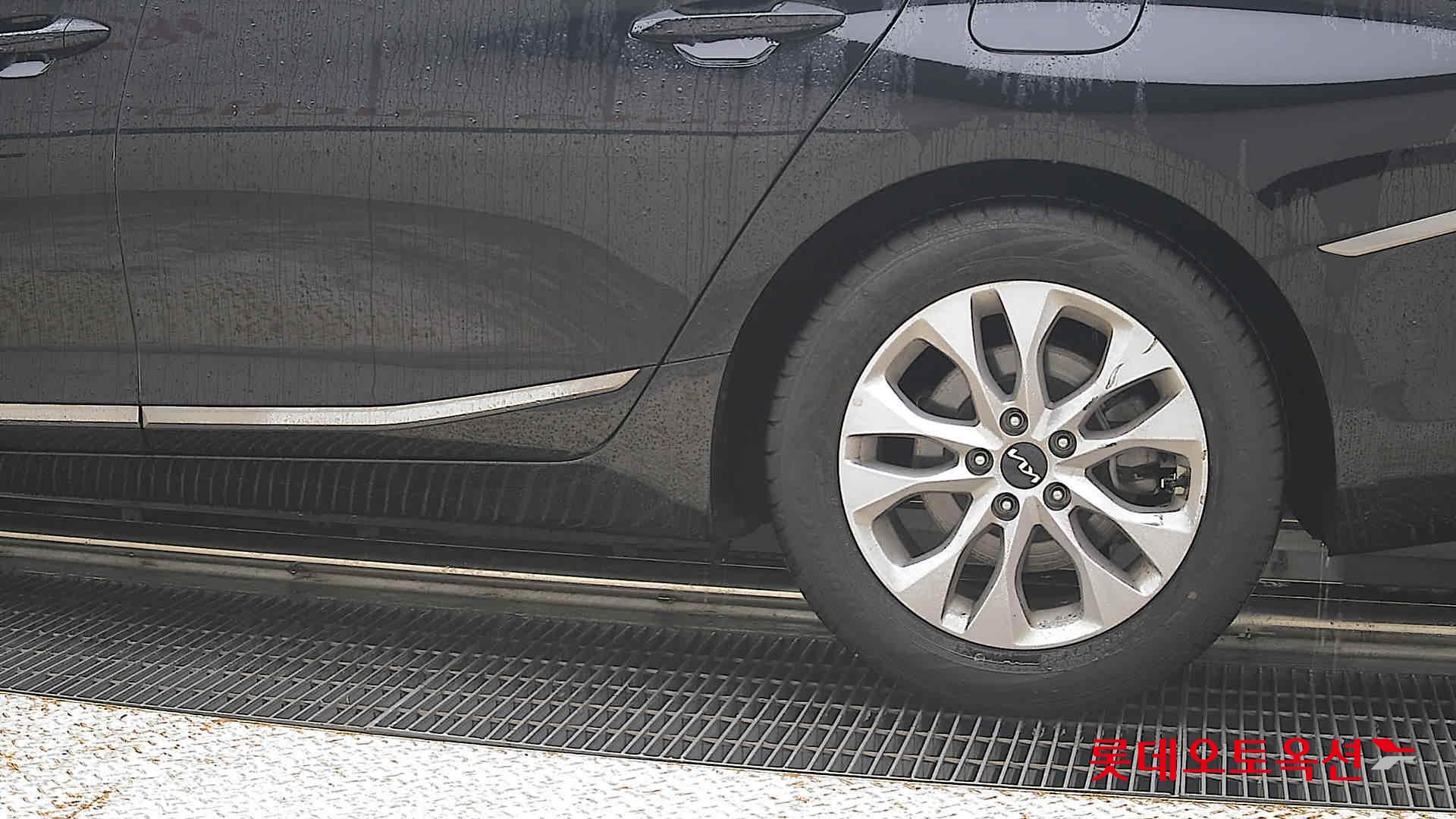 2023 - kia k8