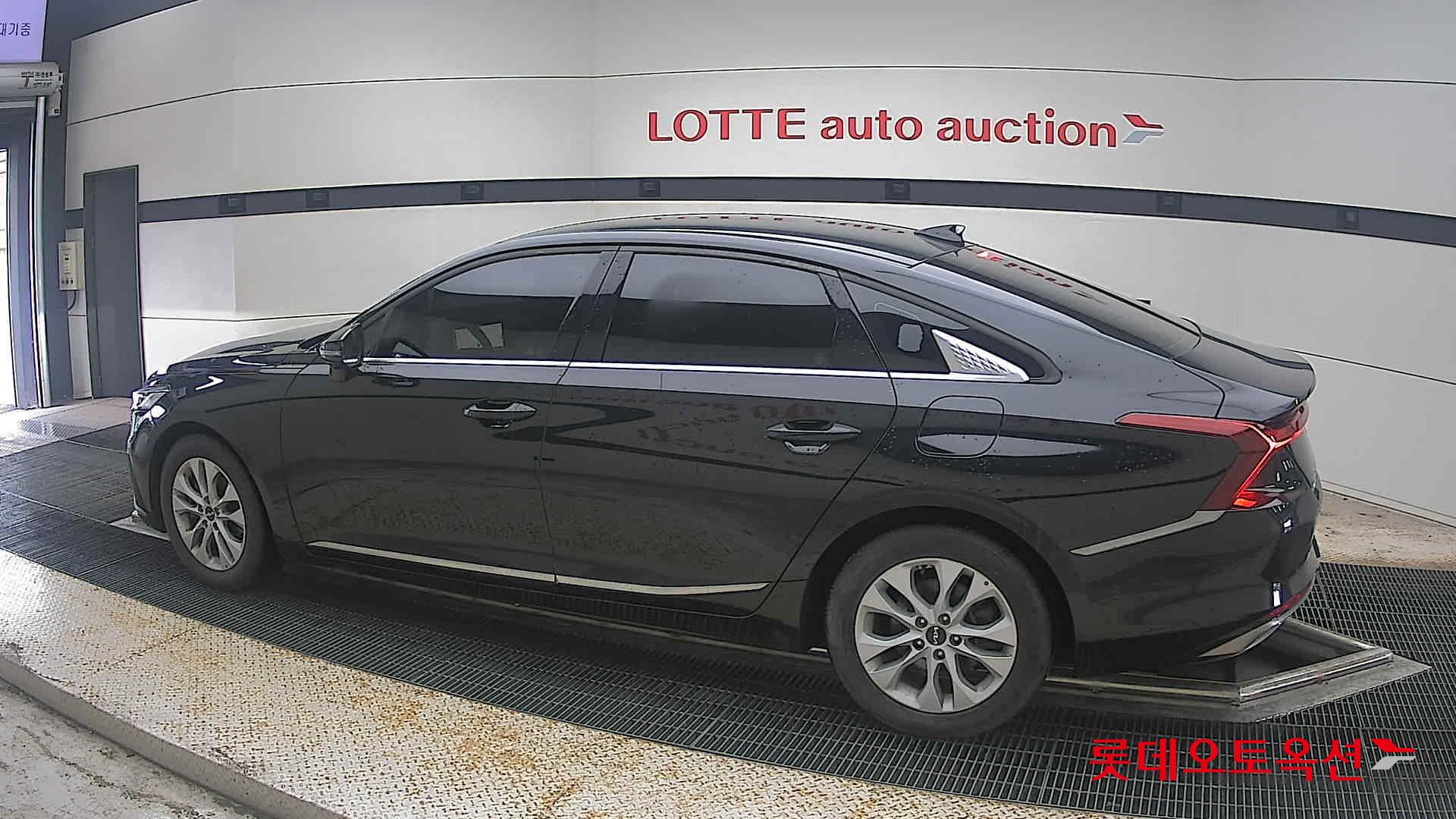 2023 - kia k8