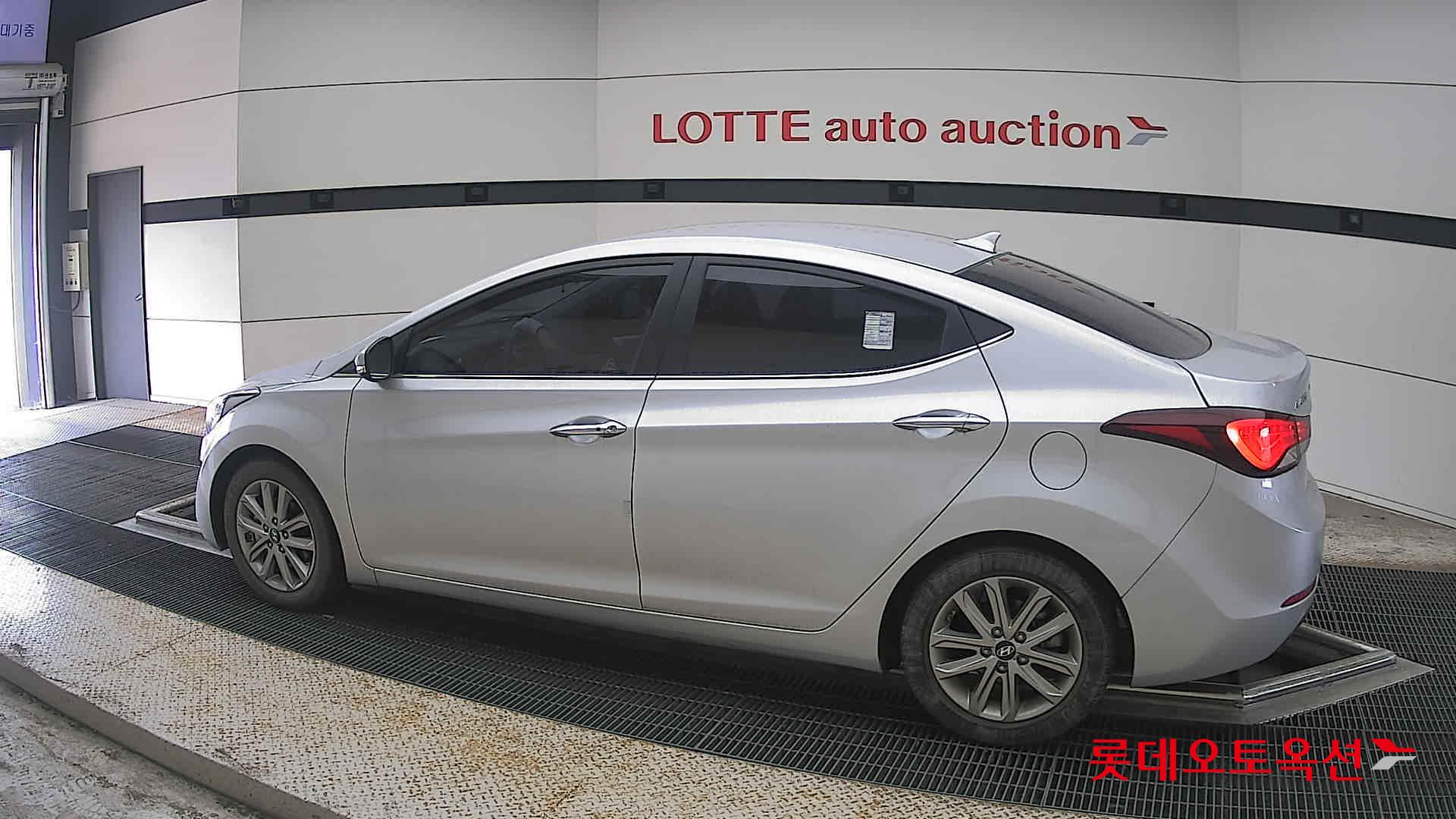 2016 - hyundai avante