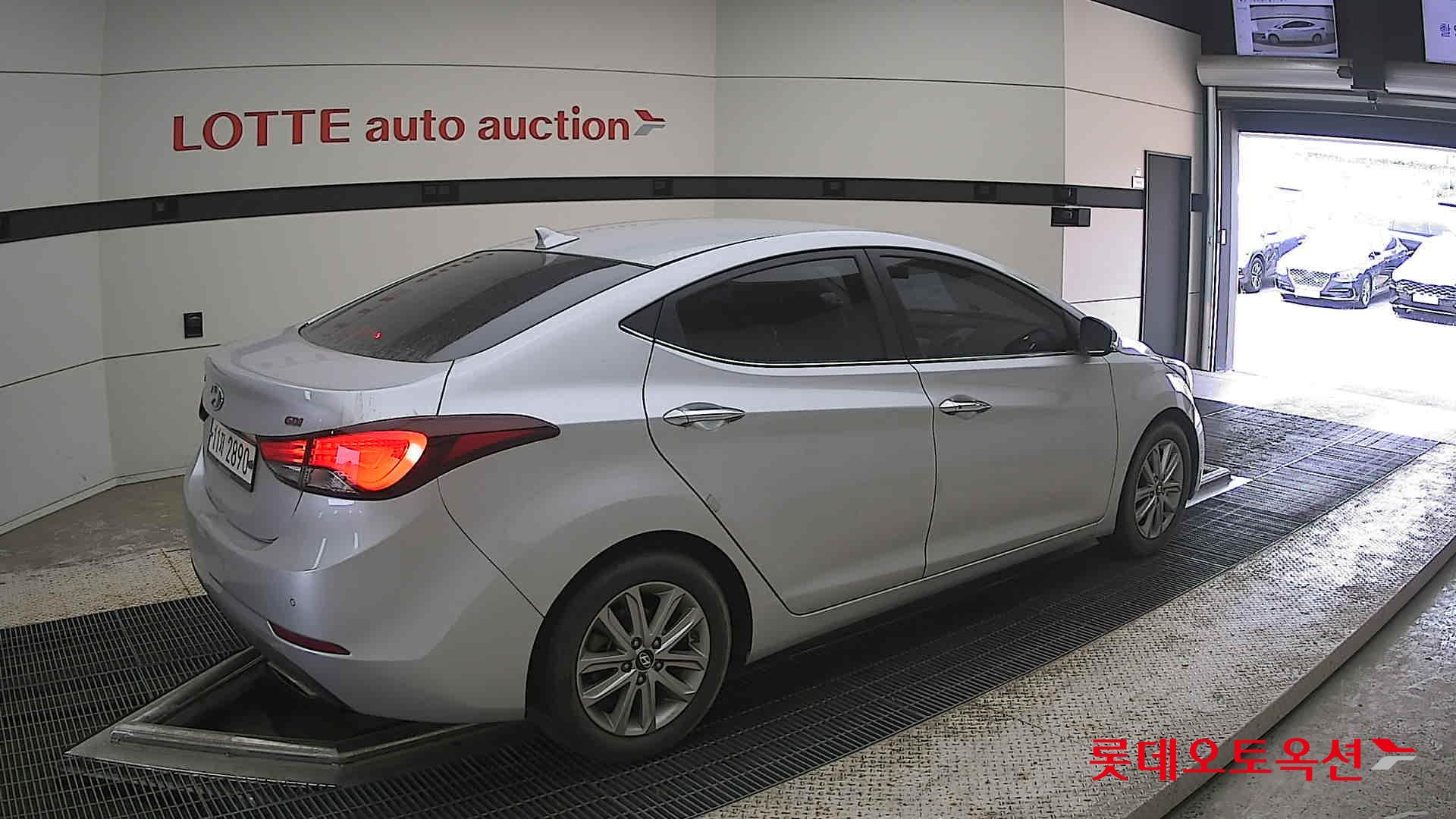 2016 - hyundai avante