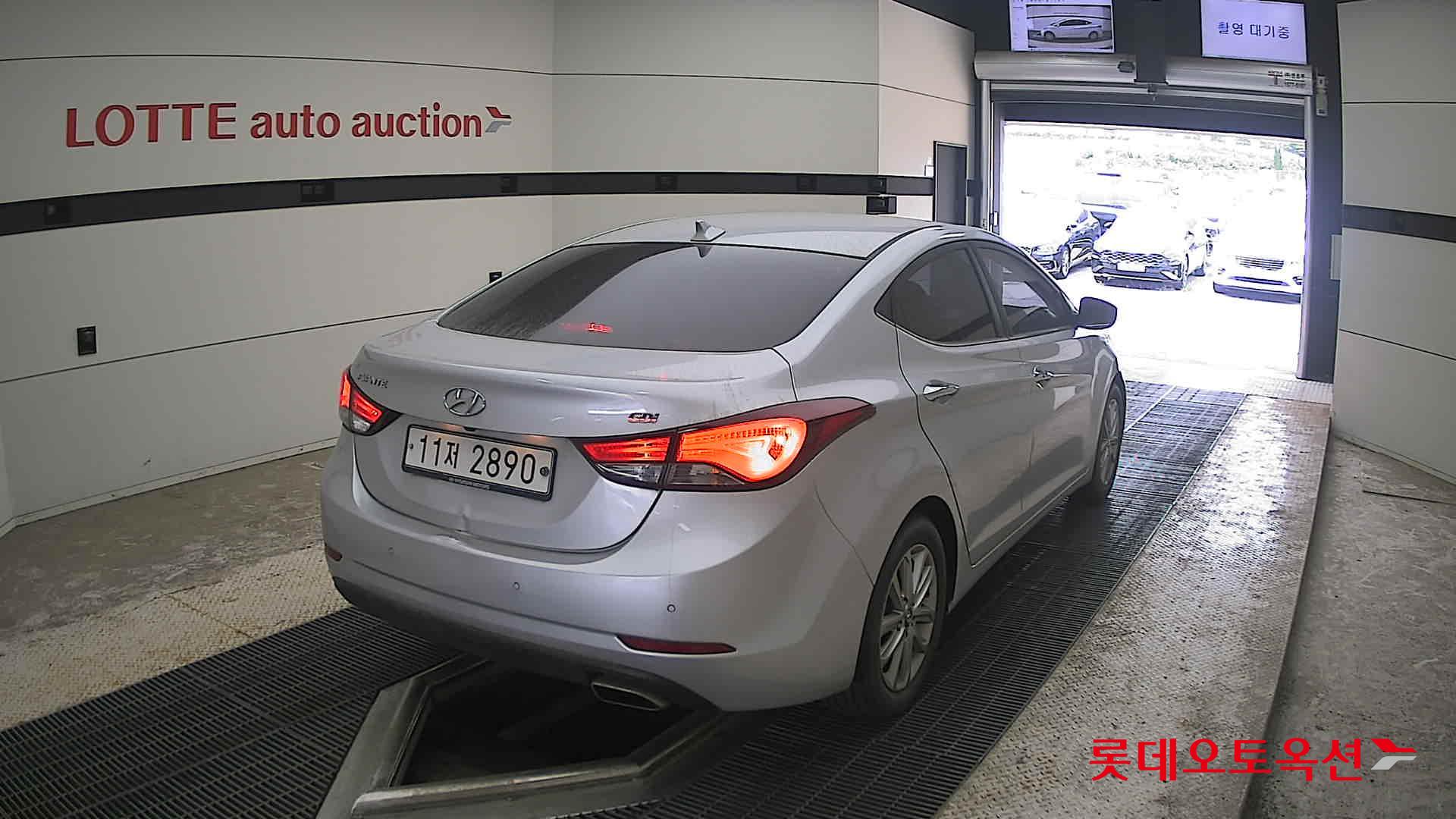 2016 - hyundai avante