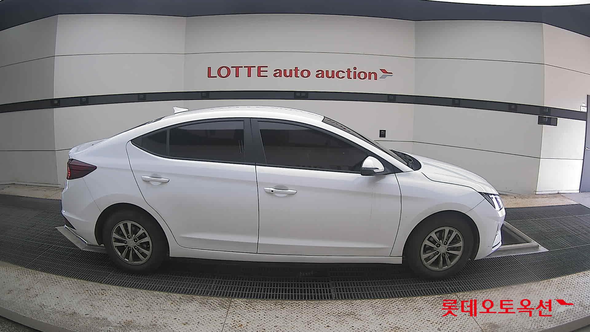 2019 - hyundai avante