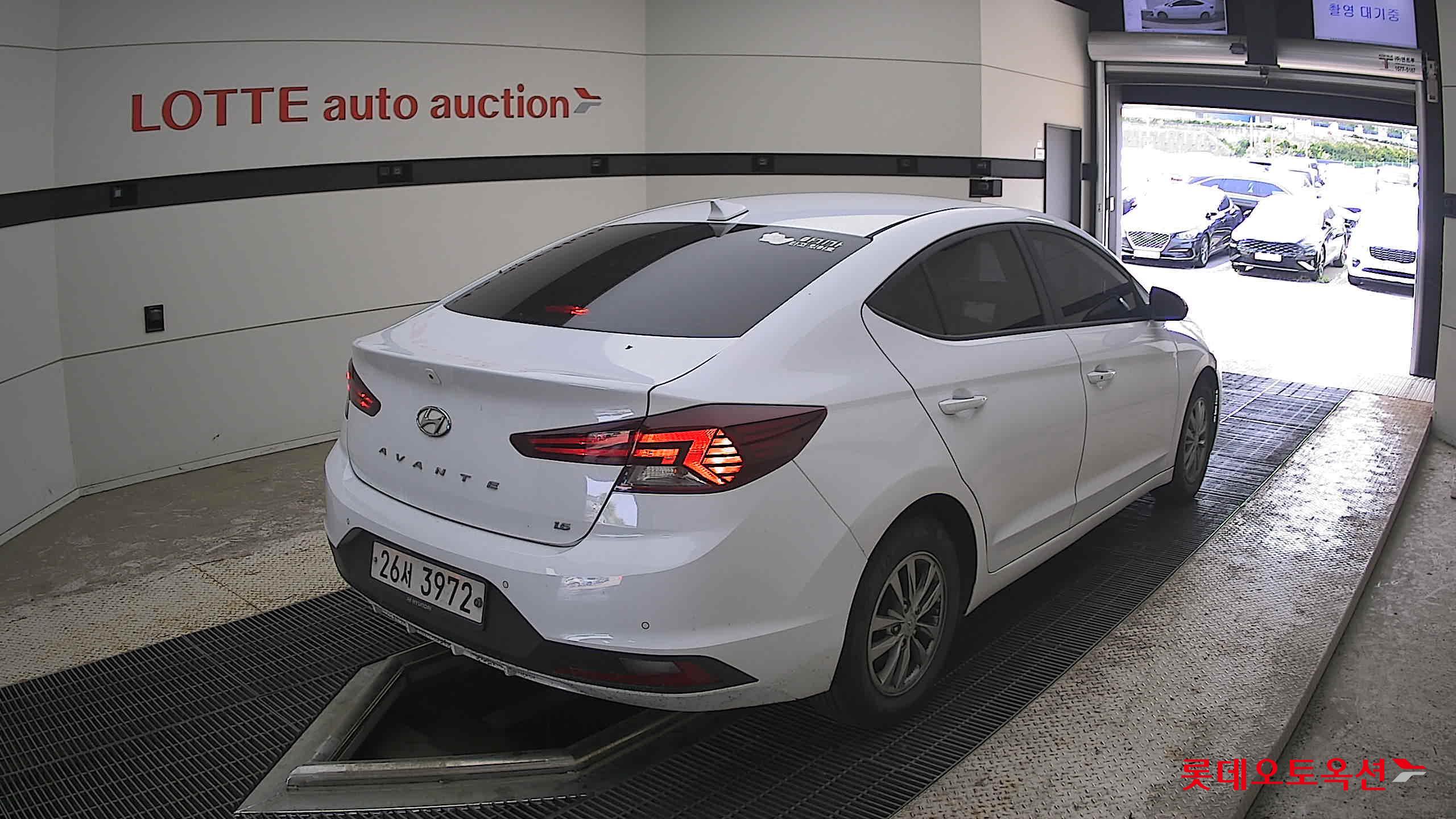 2019 - hyundai avante