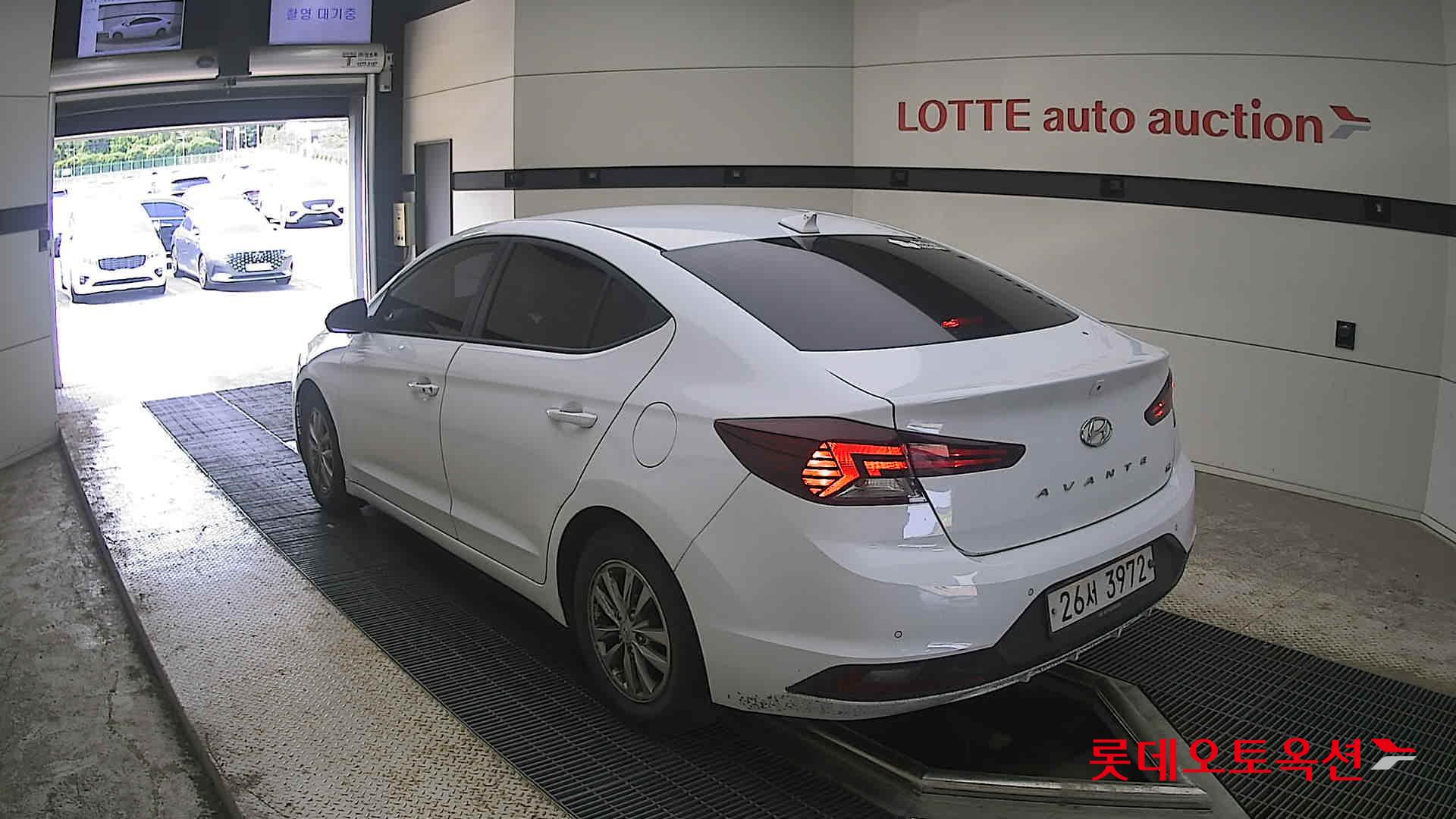 2019 - hyundai avante