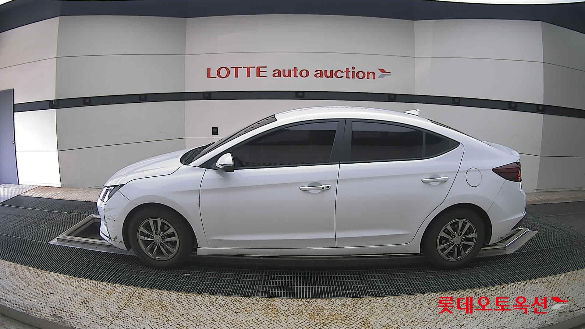 2019 - hyundai avante