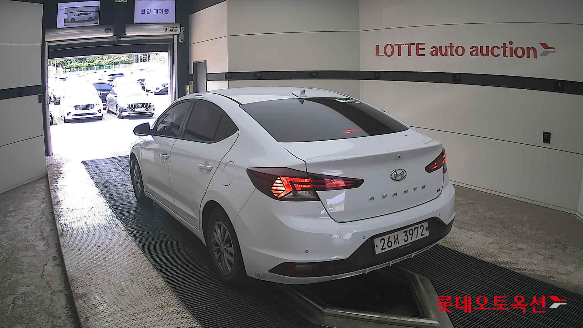 2019 - hyundai avante