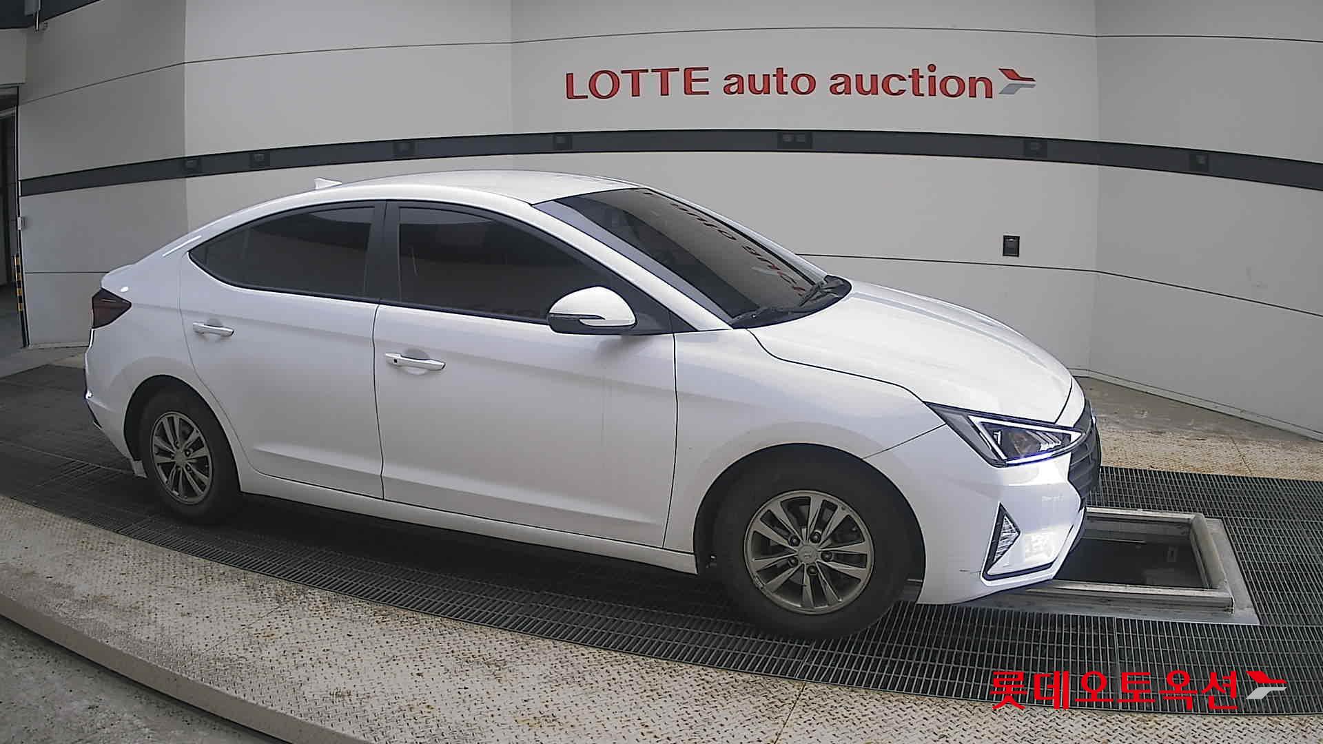 2019 - hyundai avante