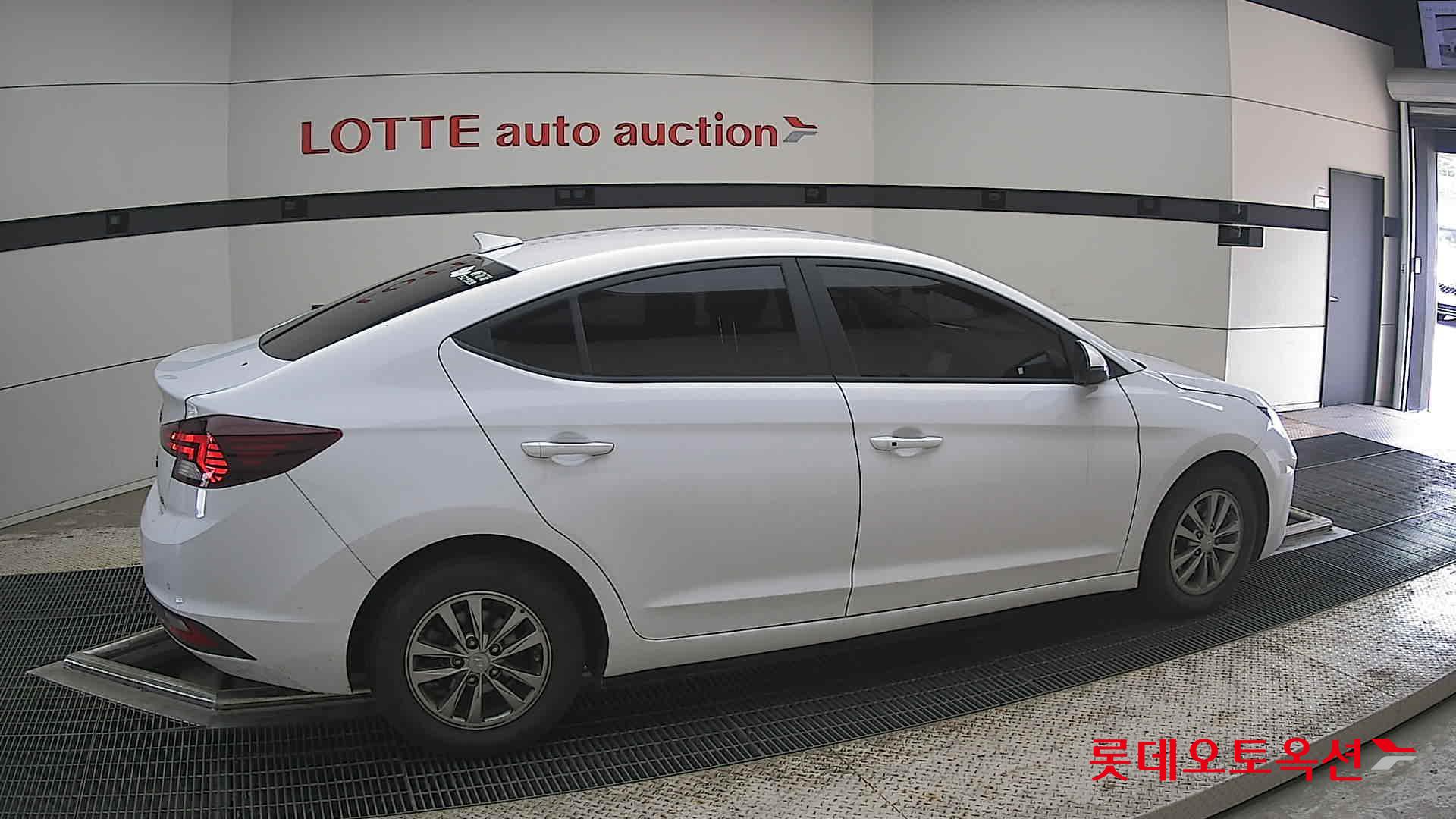 2019 - hyundai avante