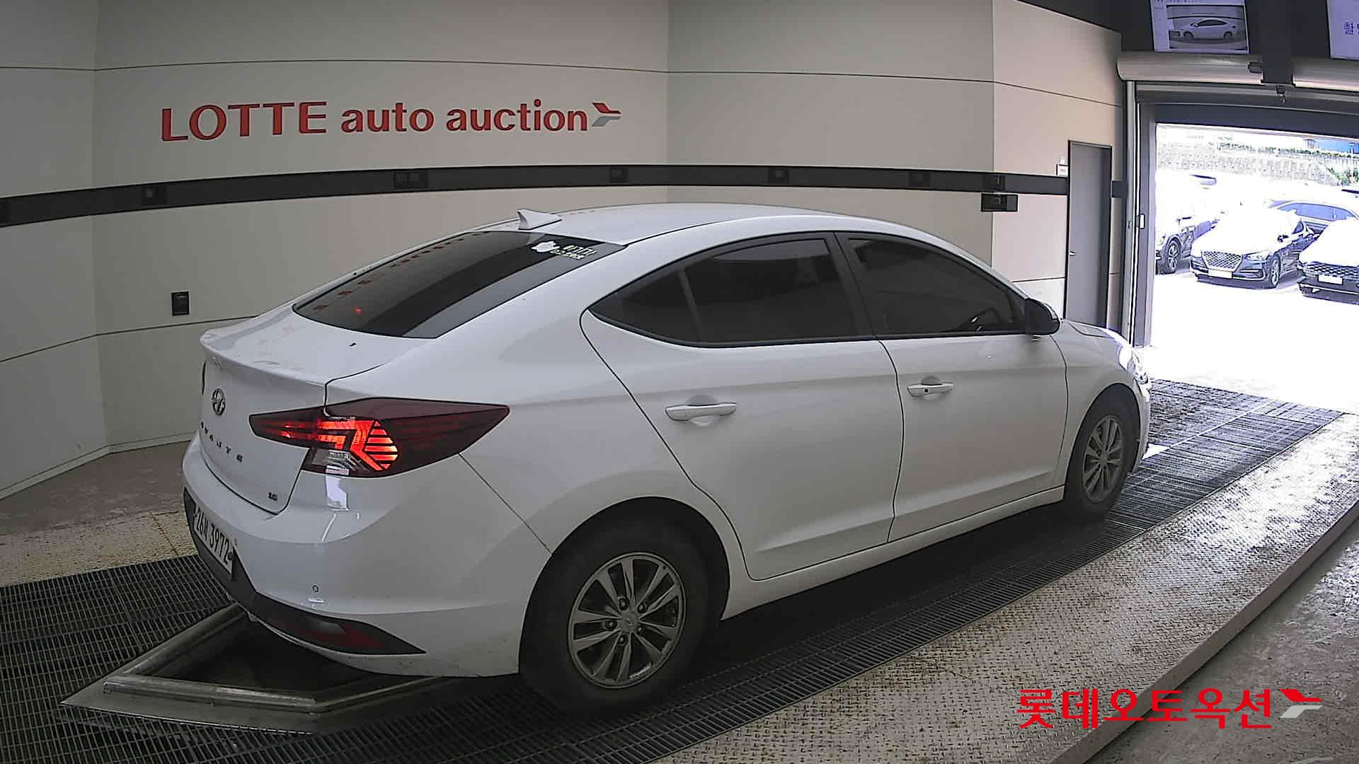 2019 - hyundai avante