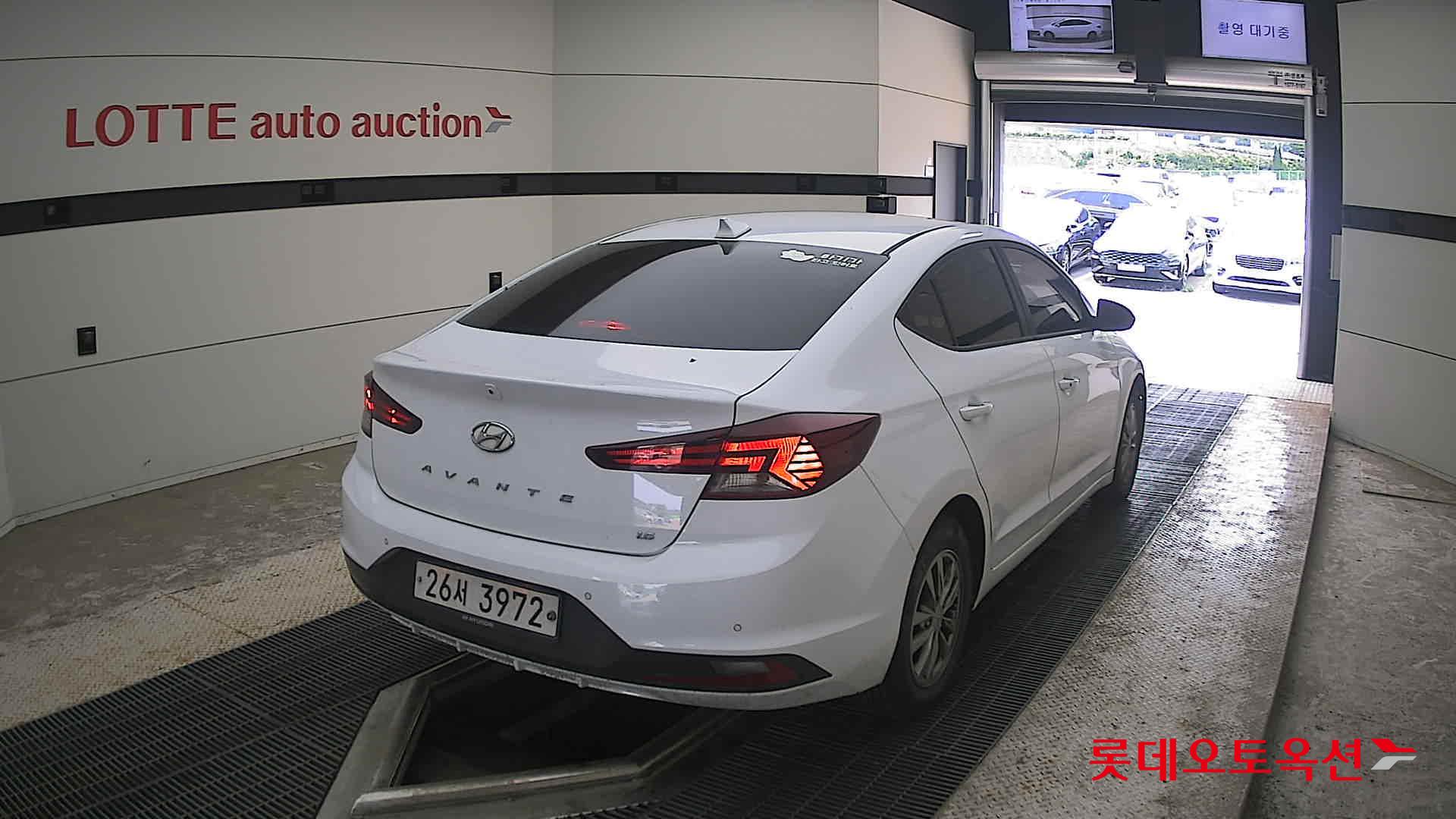 2019 - hyundai avante
