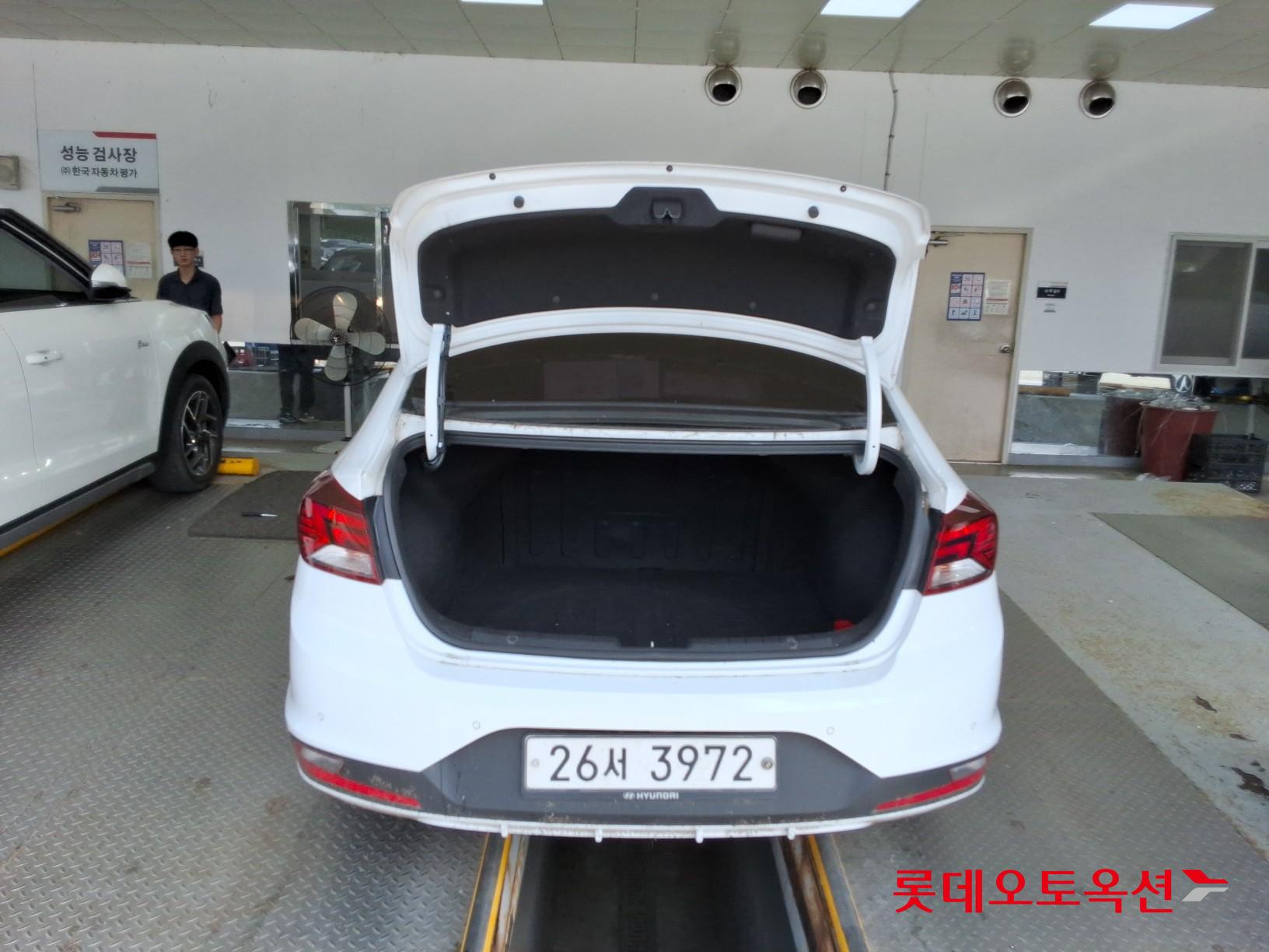 2019 - hyundai avante
