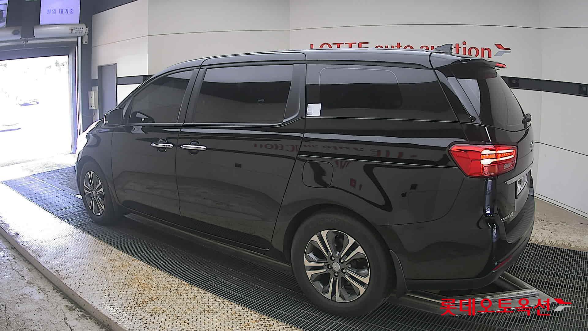2019 - kia carnival