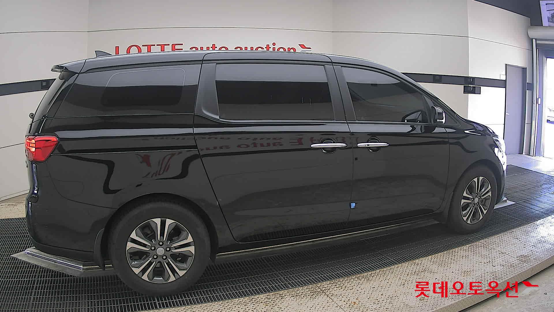 2019 - kia carnival