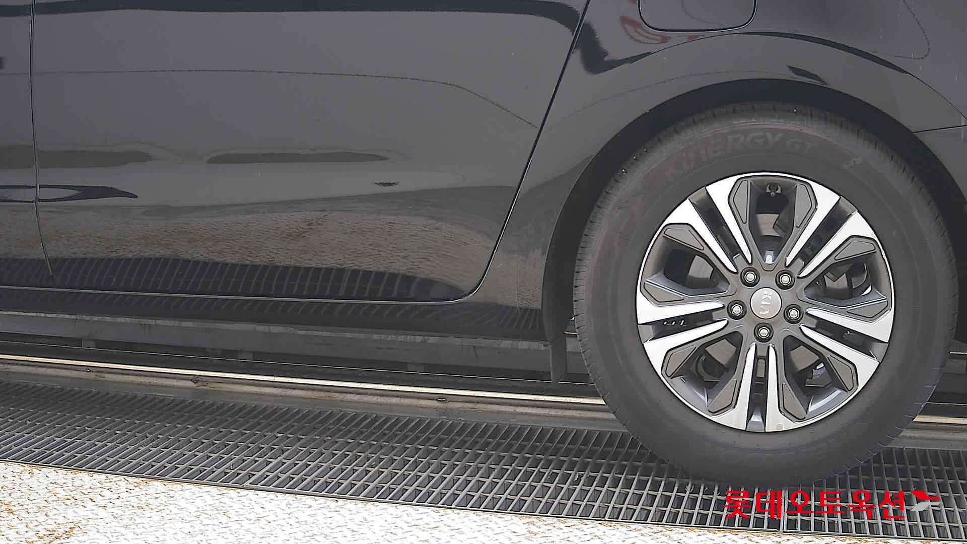 2019 - kia carnival