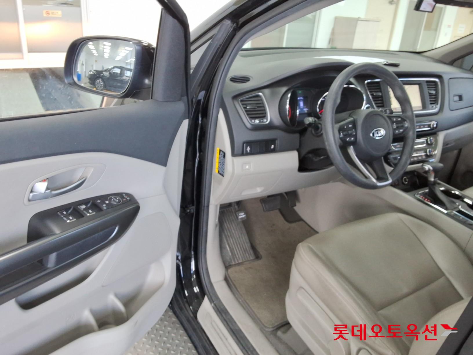 2019 - kia carnival