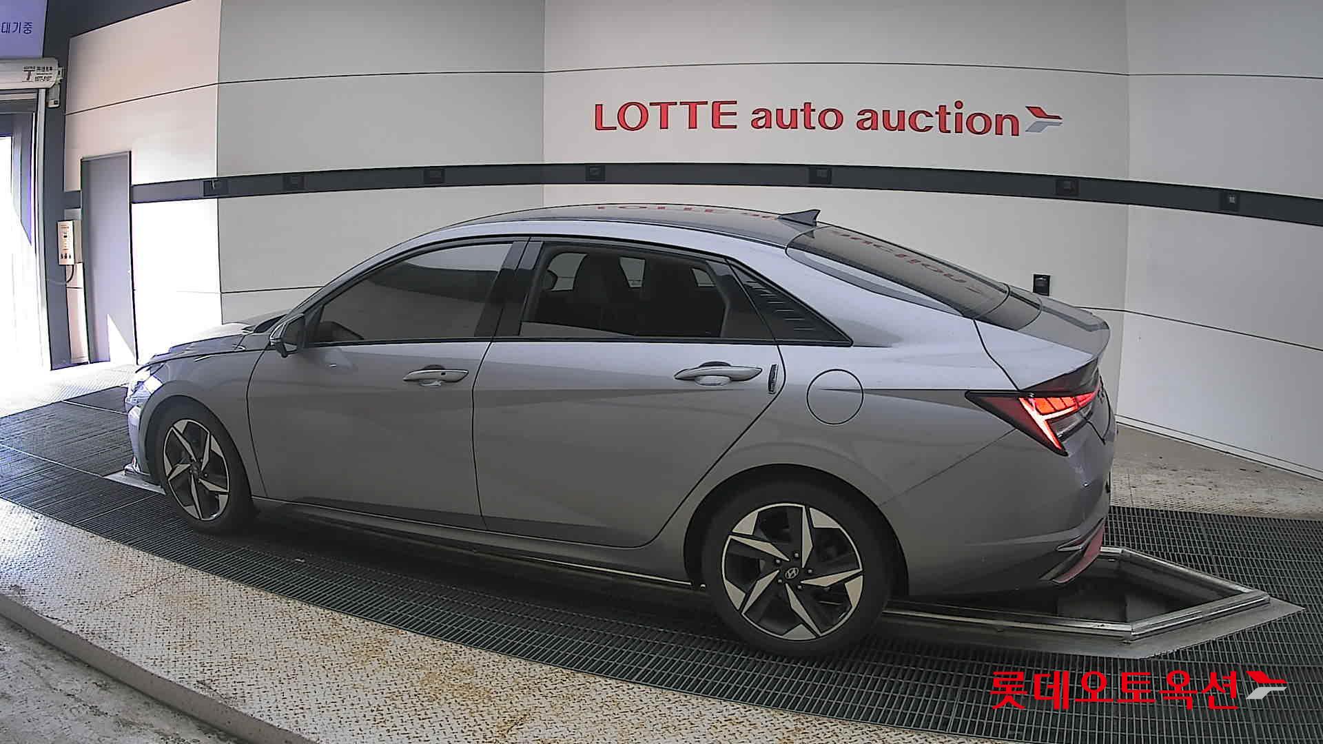 2021 - hyundai avante