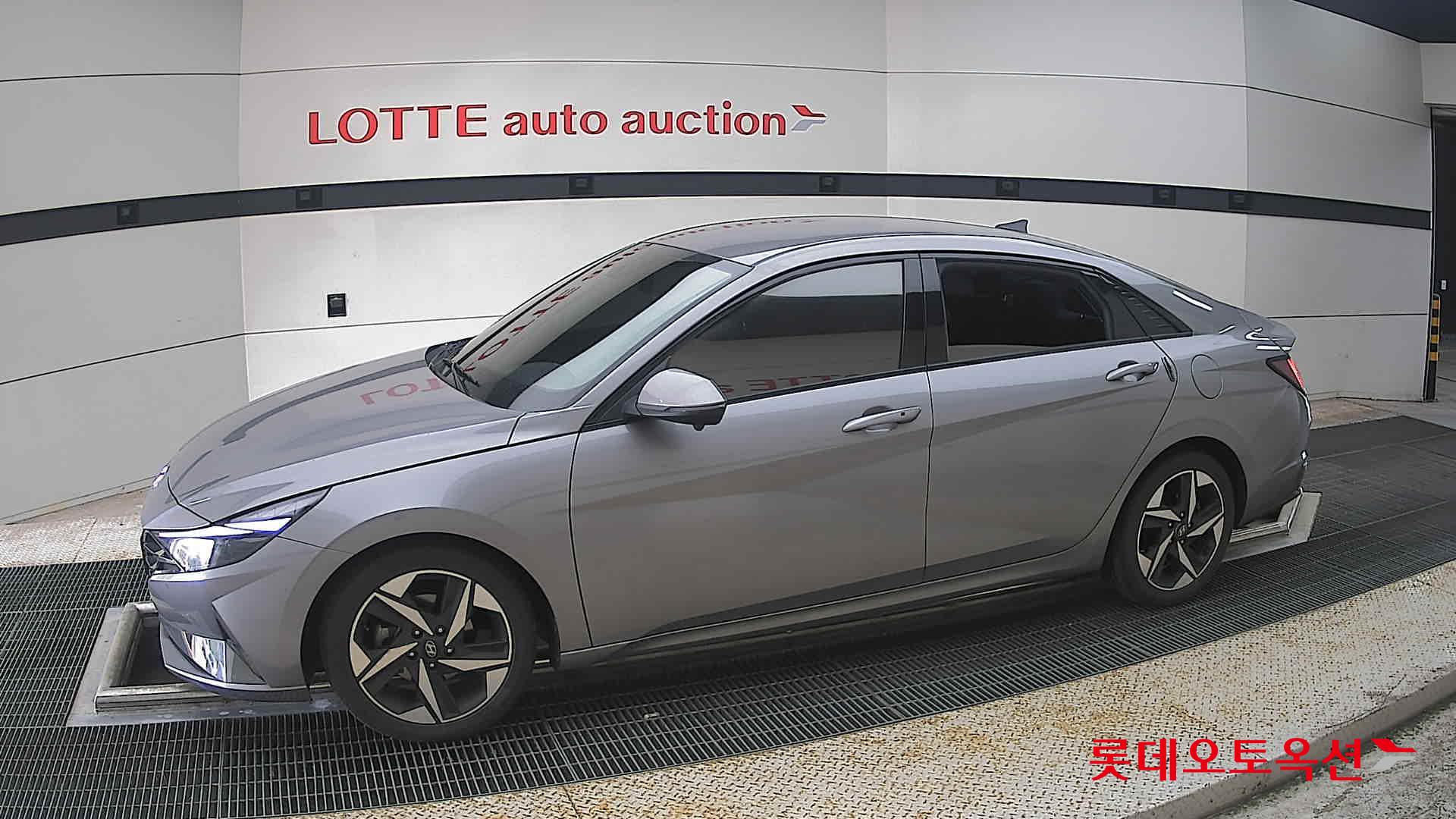 2021 - hyundai avante