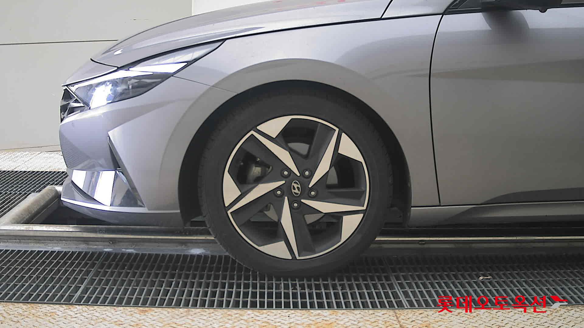 2021 - hyundai avante