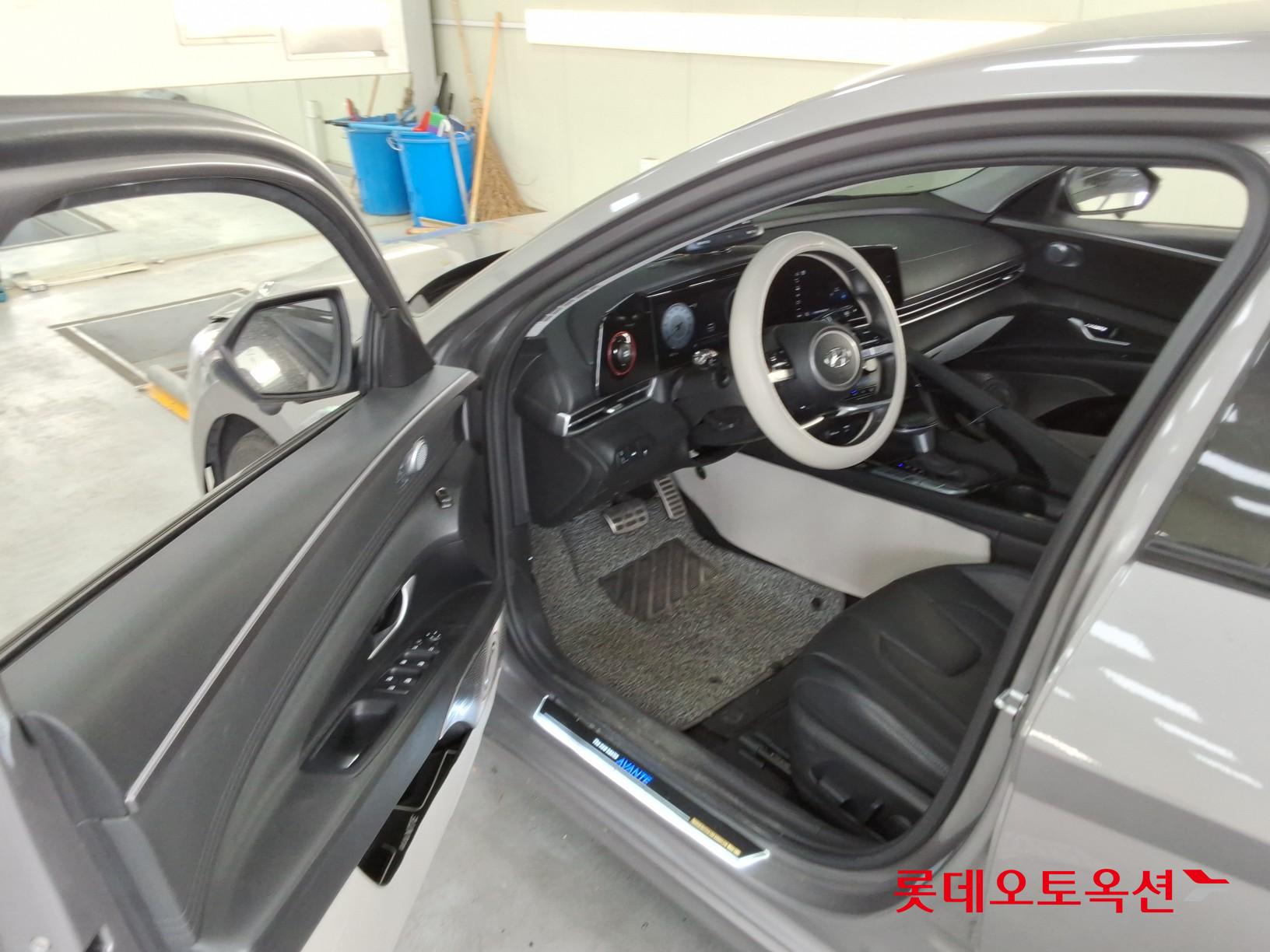 2021 - hyundai avante