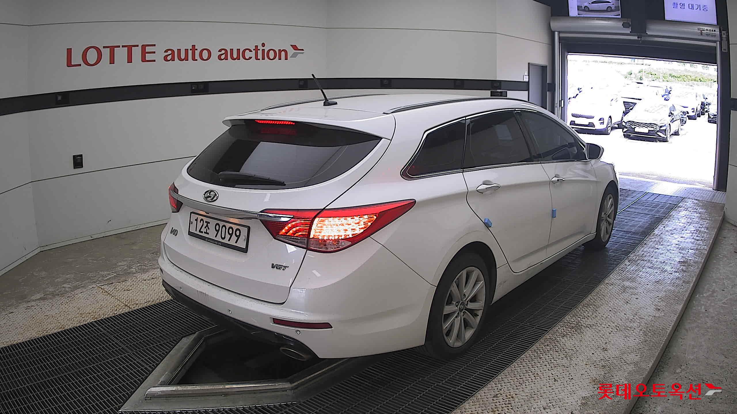 2012 - hyundai i40