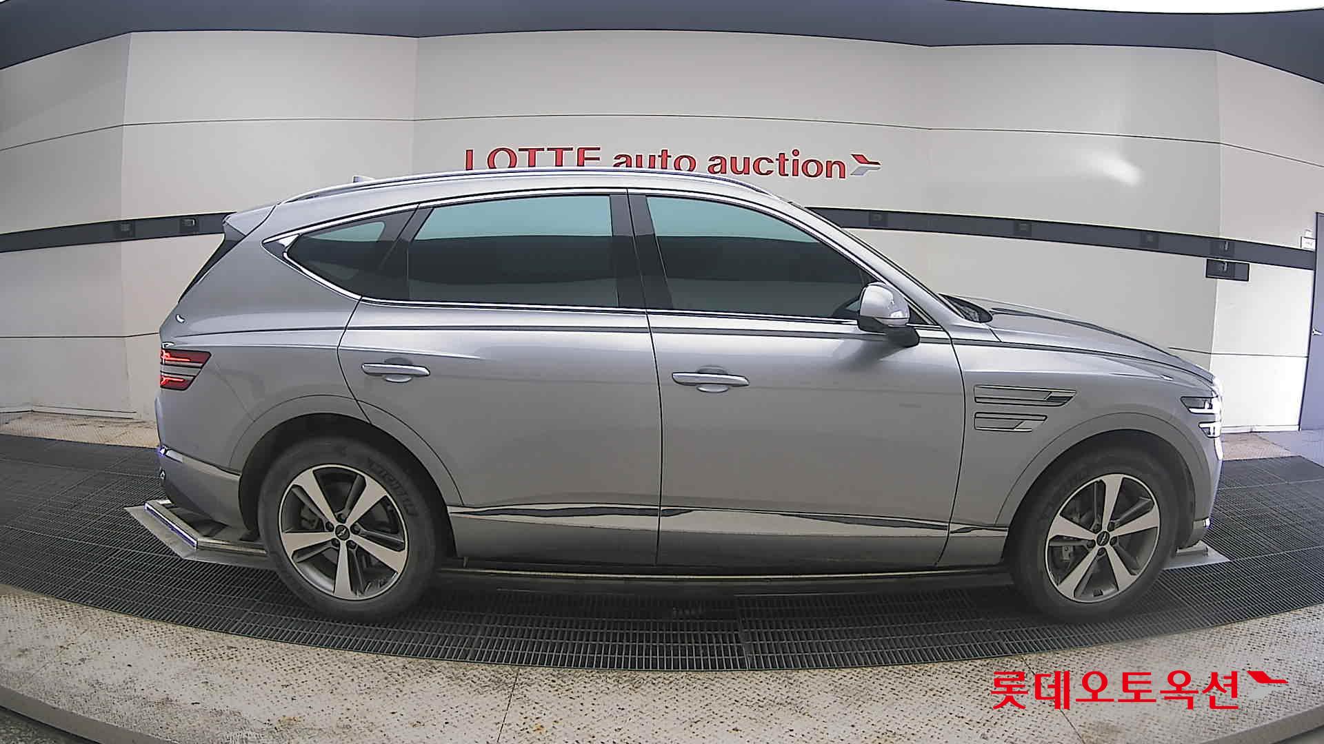 2022 - genesis gv80