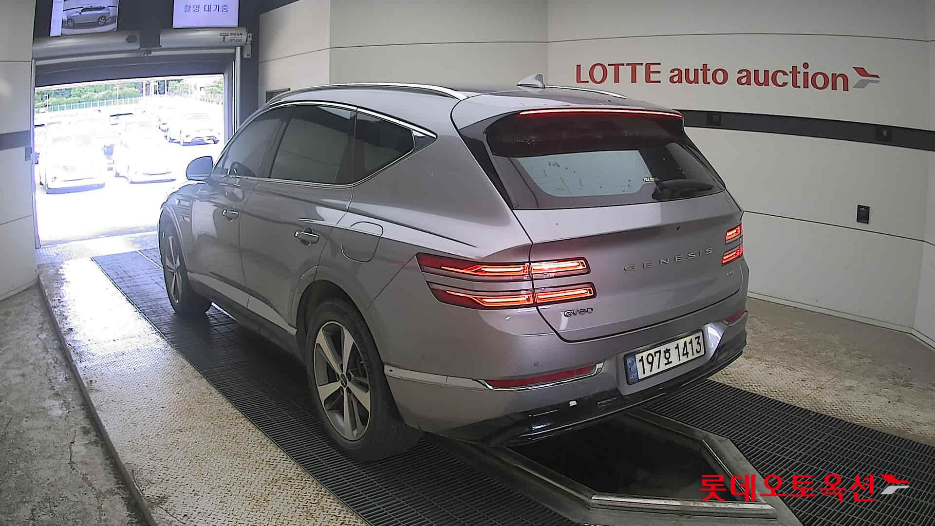 2022 - genesis gv80