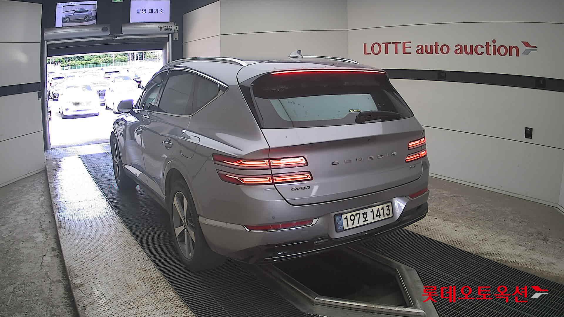 2022 - genesis gv80