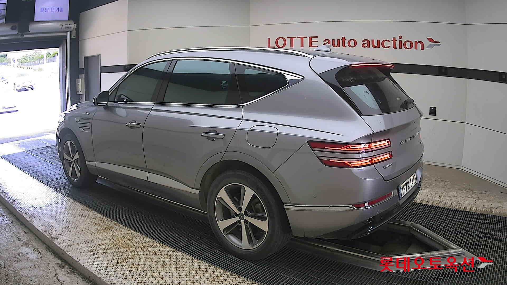 2022 - genesis gv80