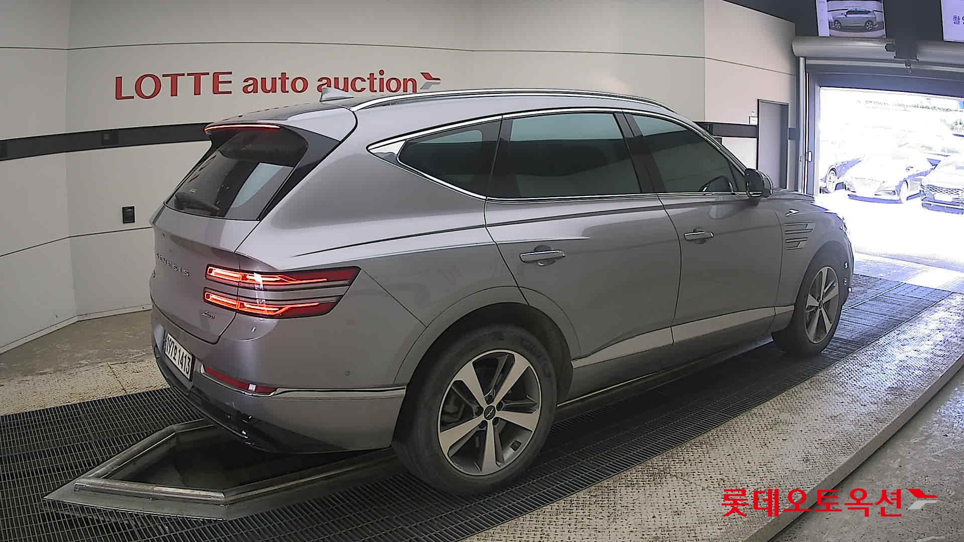2022 - genesis gv80