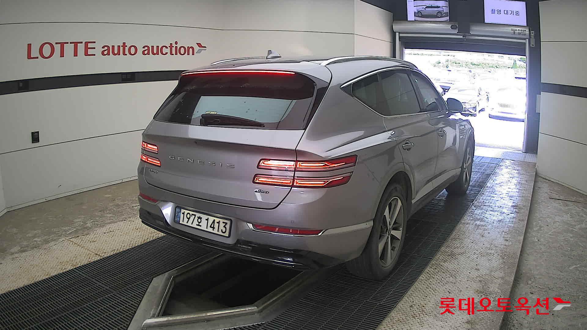 2022 - genesis gv80