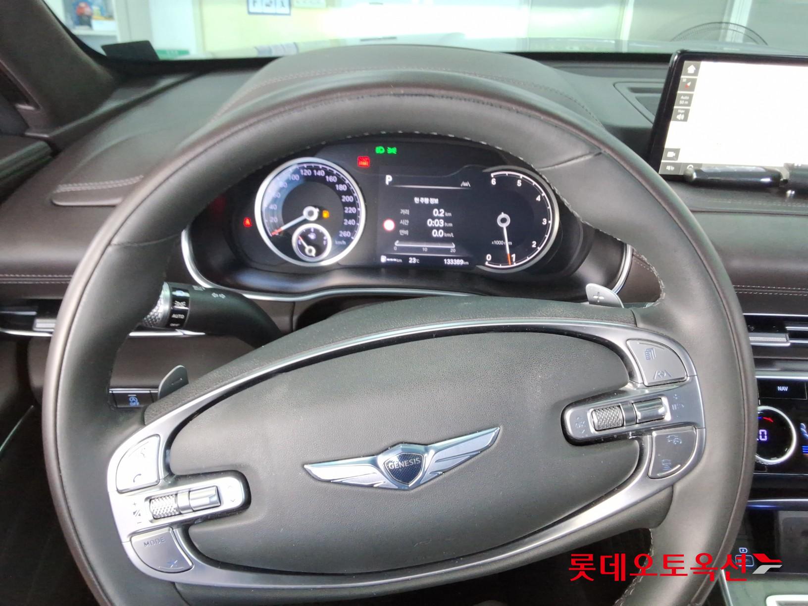 2022 - genesis gv80