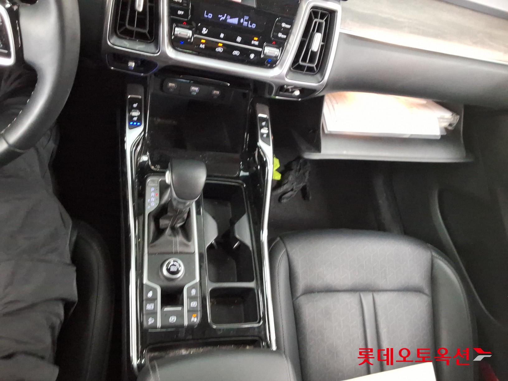 2021 - kia sorento