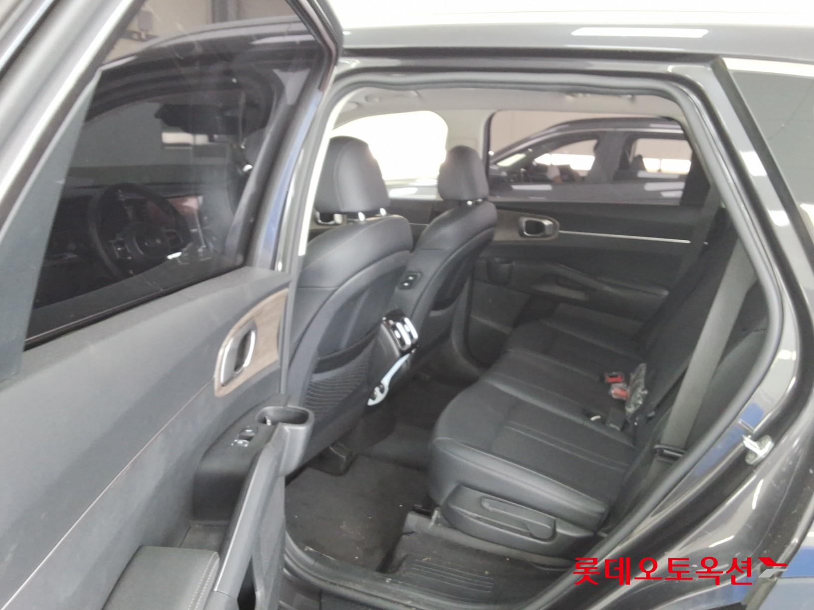 2021 - kia sorento