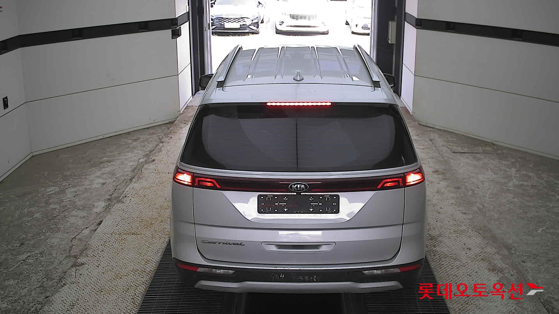 2021 - kia carnival