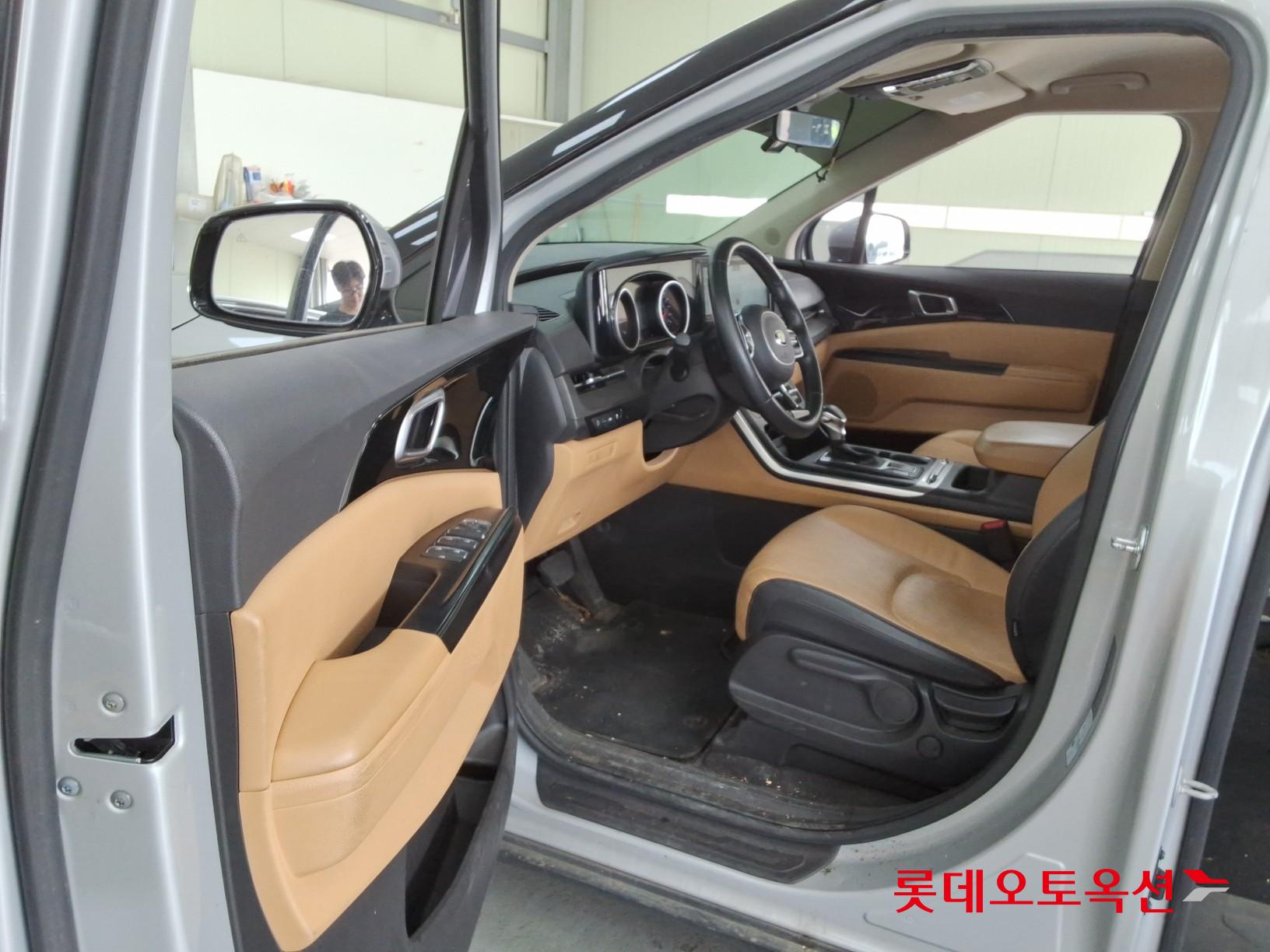 2021 - kia carnival