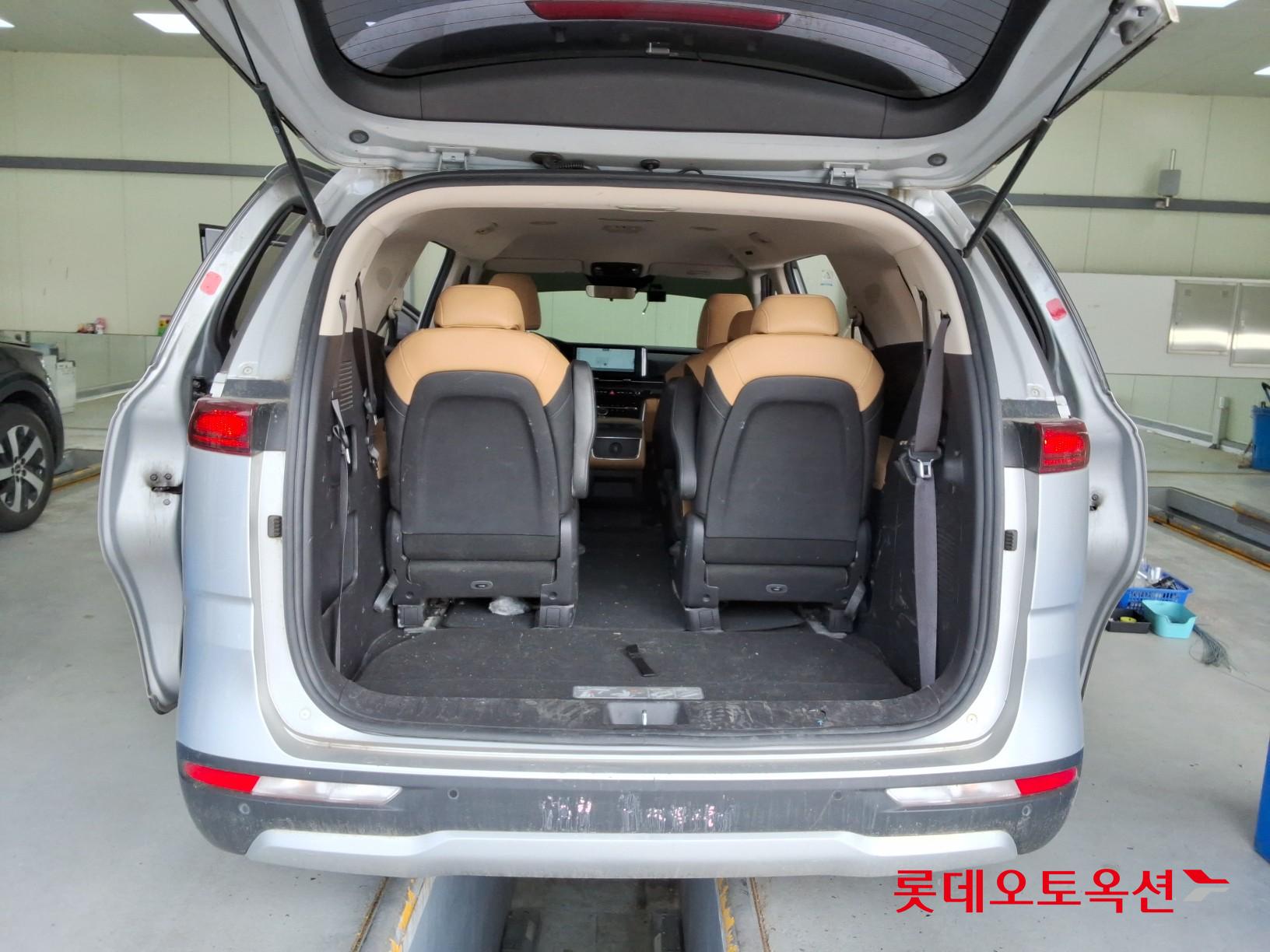2021 - kia carnival