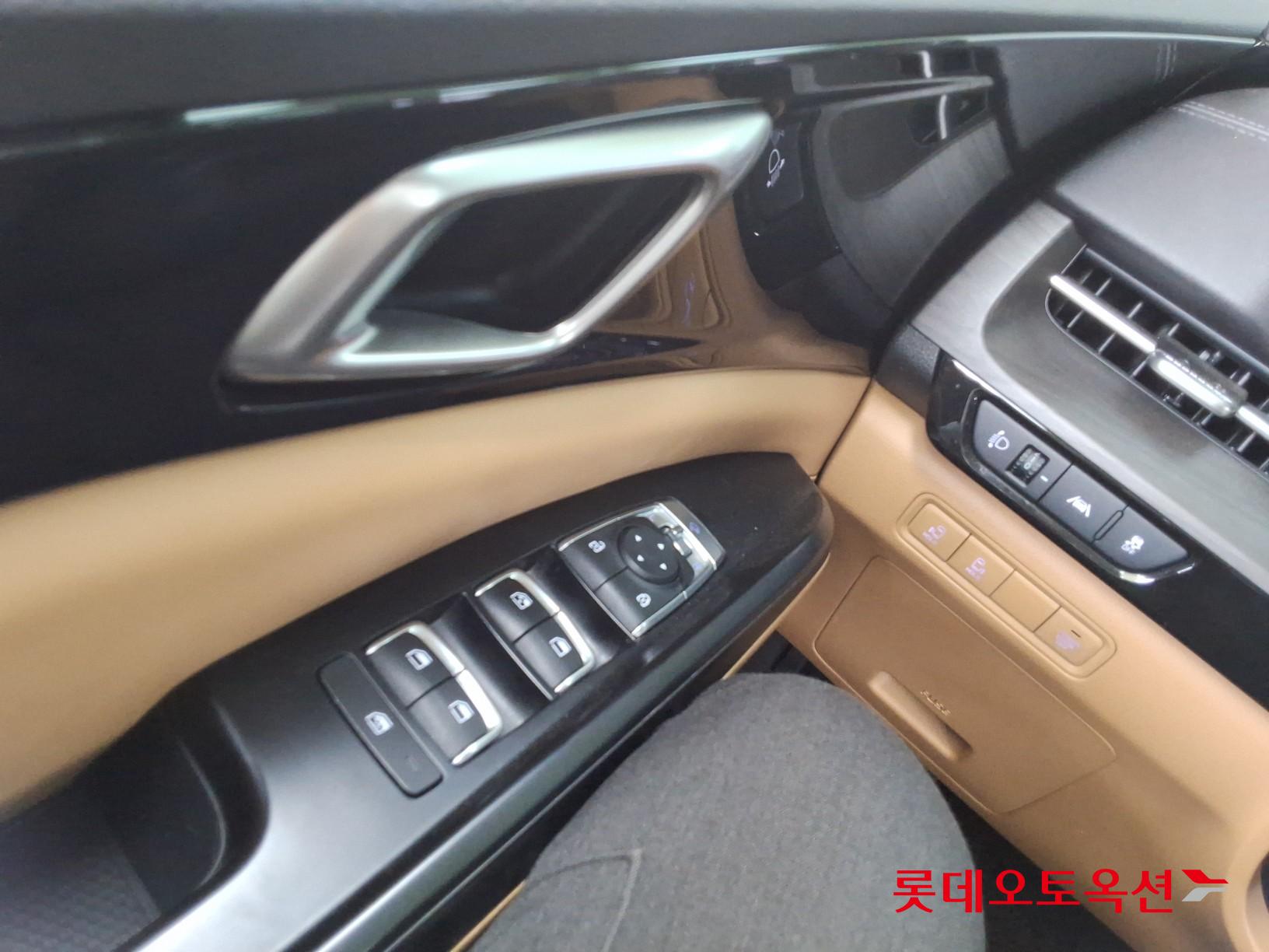 2023 - kia carnival