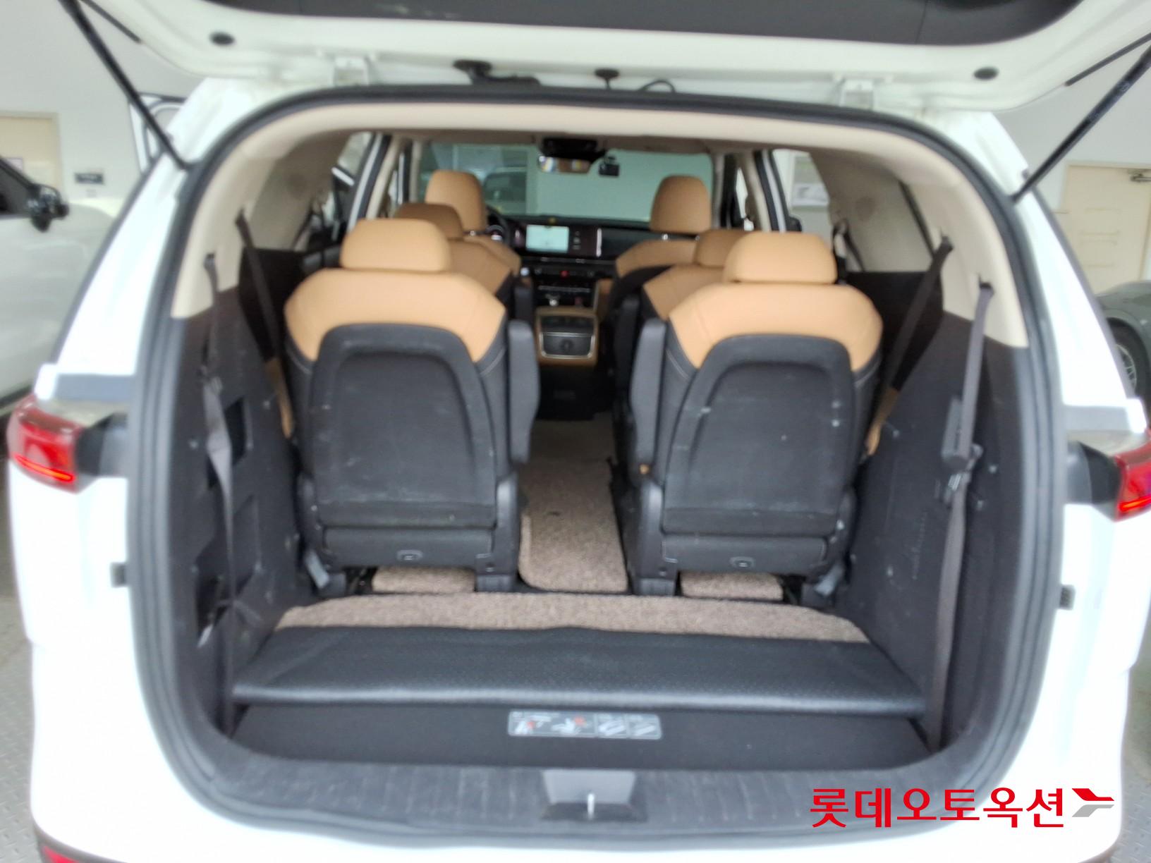 2023 - kia carnival