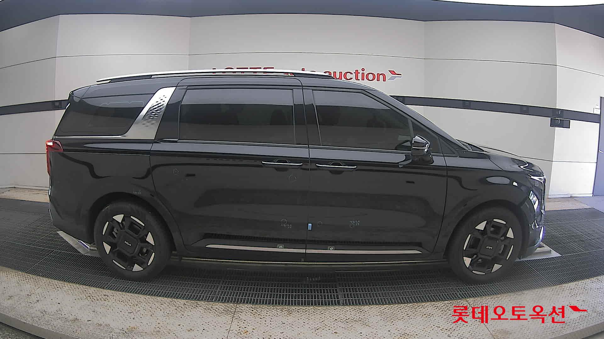 2025 - kia carnival