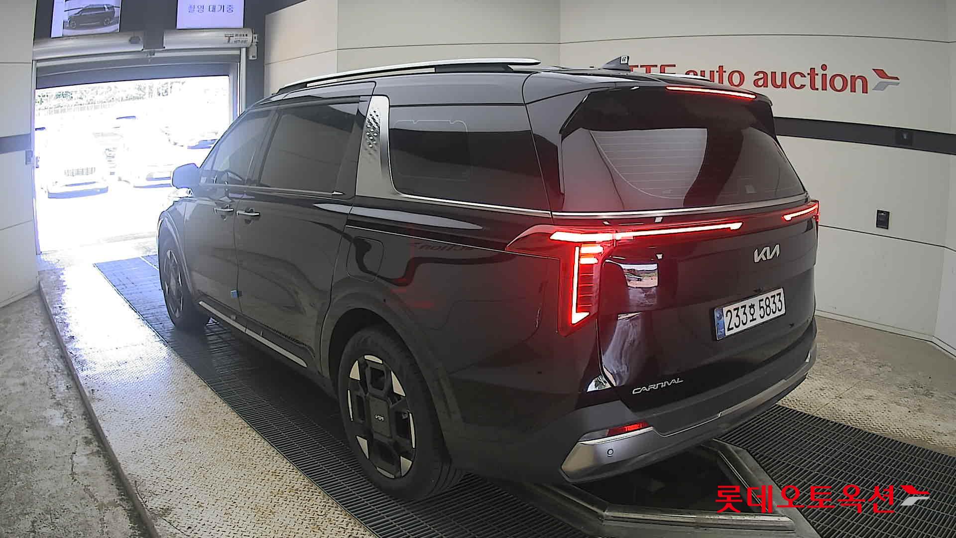 2025 - kia carnival