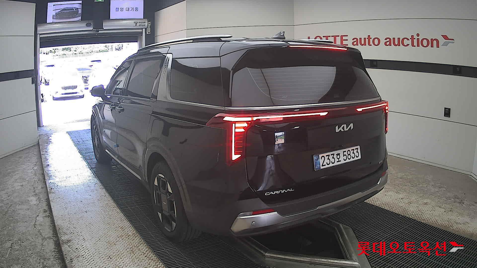 2025 - kia carnival